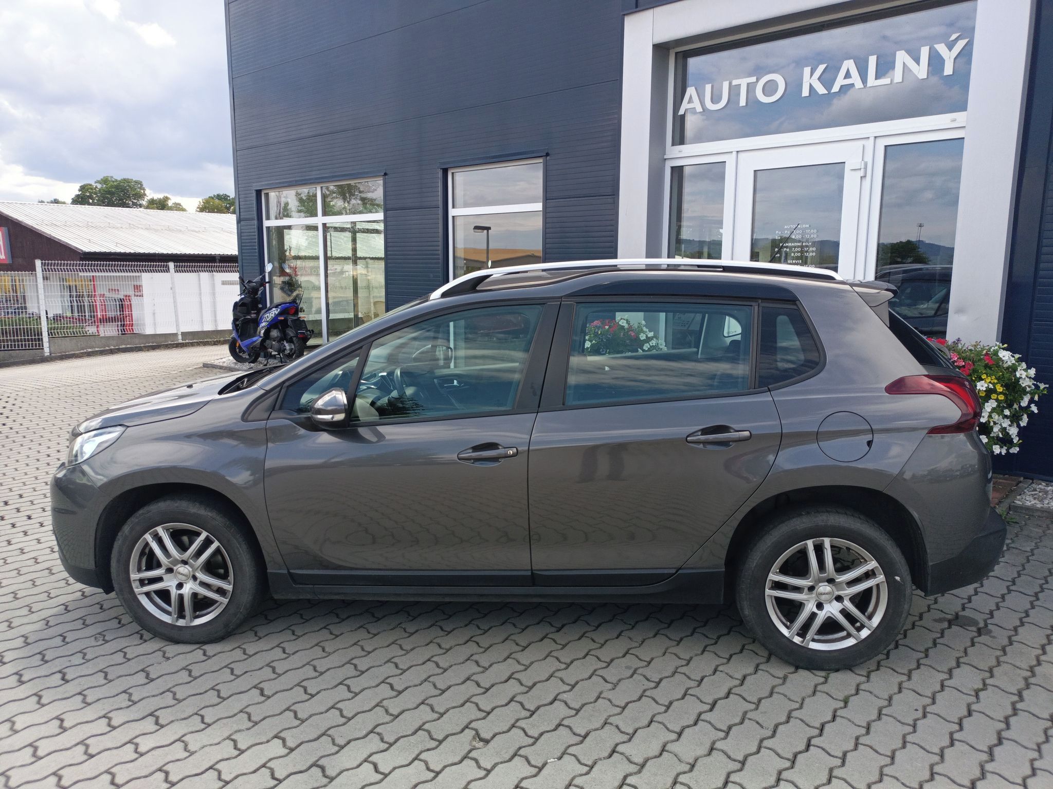 Peugeot 2008, Active 1.2 PT 110k man6 - fotka 3