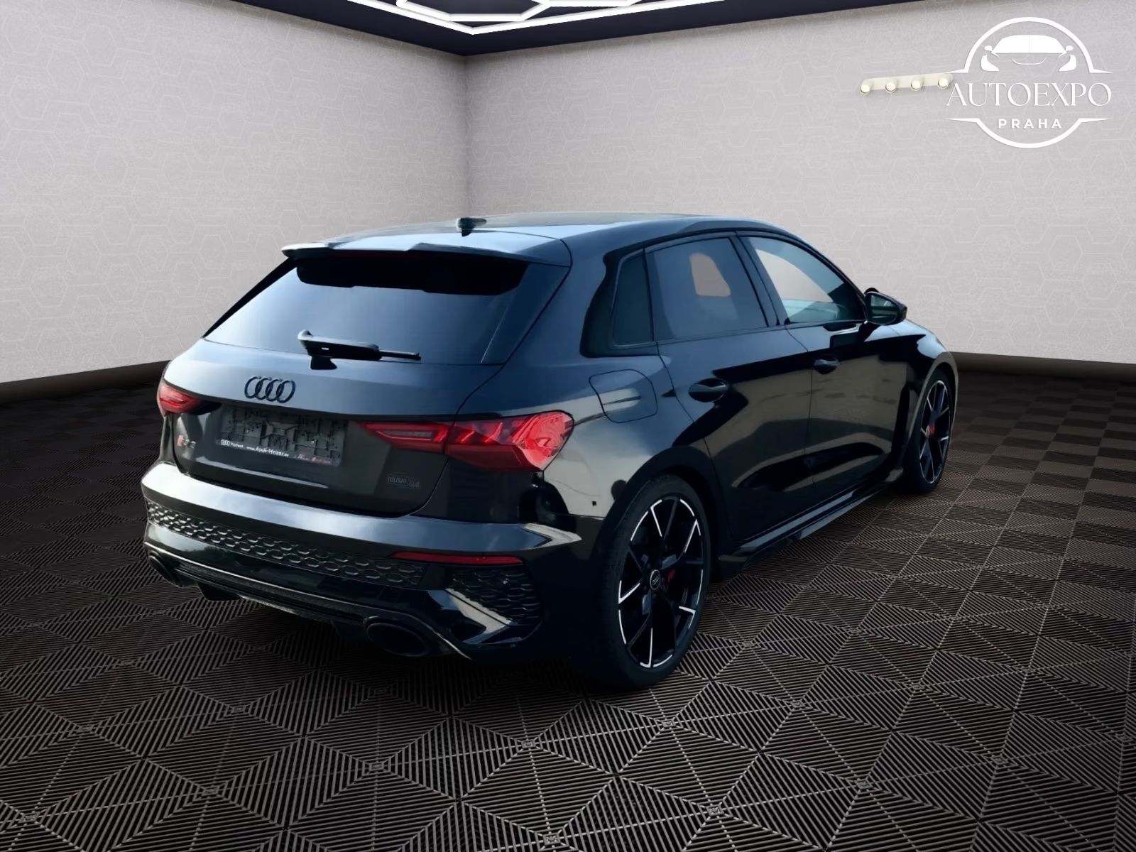 Audi RS3, | Matrix |RS-Design červený - fotka 3