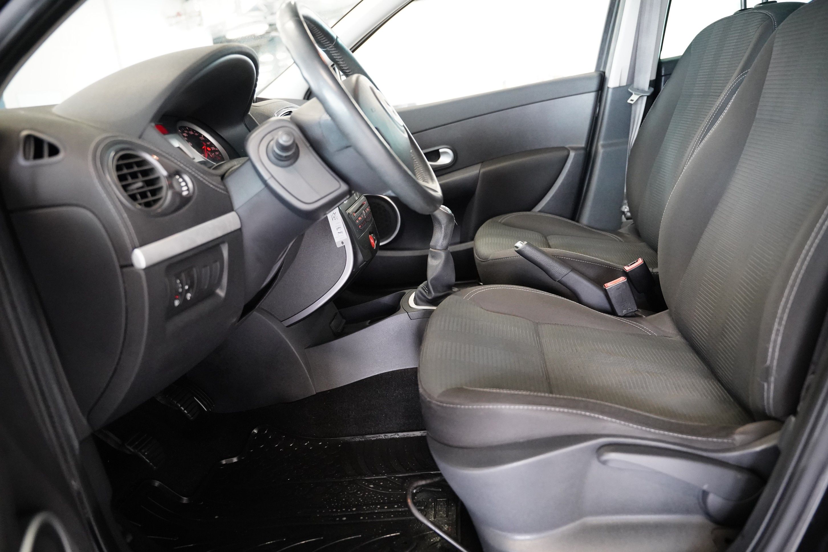 Renault Clio, 1.2 Tce 74 kW - fotka 6