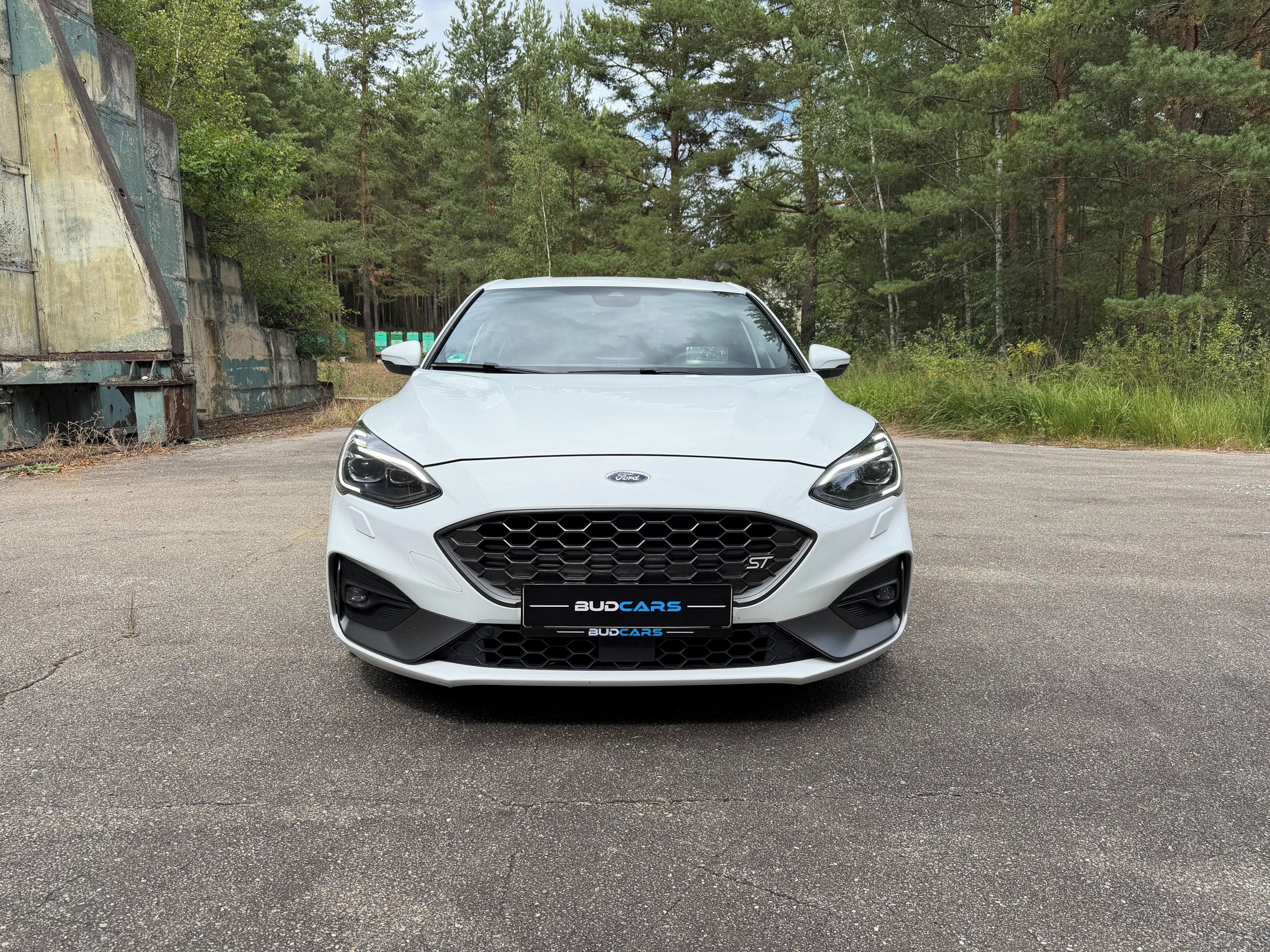 Ford Focus, 2.3 EcoBoost 280PS Manuál - fotka 3