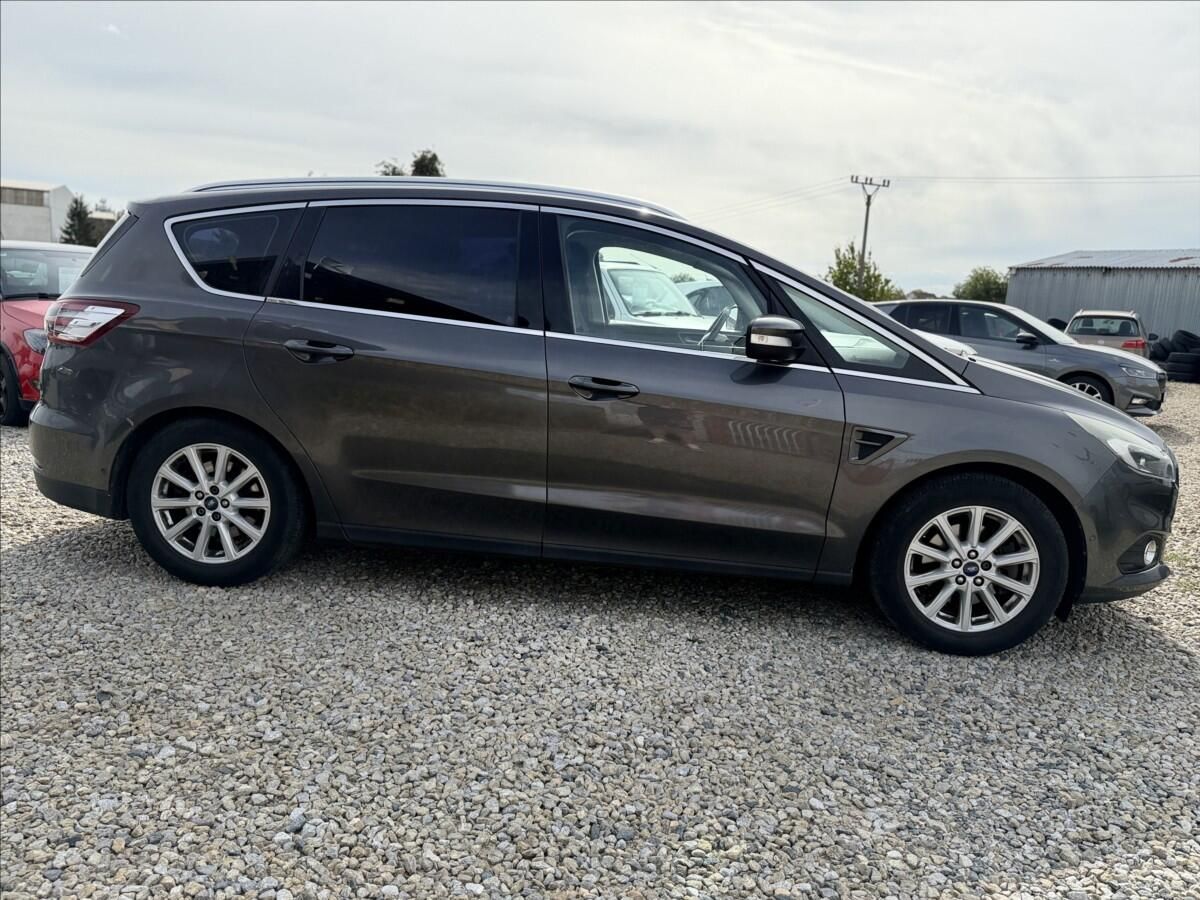 Ford S-MAX, 2,0 TDCI 110kW NAVI +SADA KOL - fotka 4
