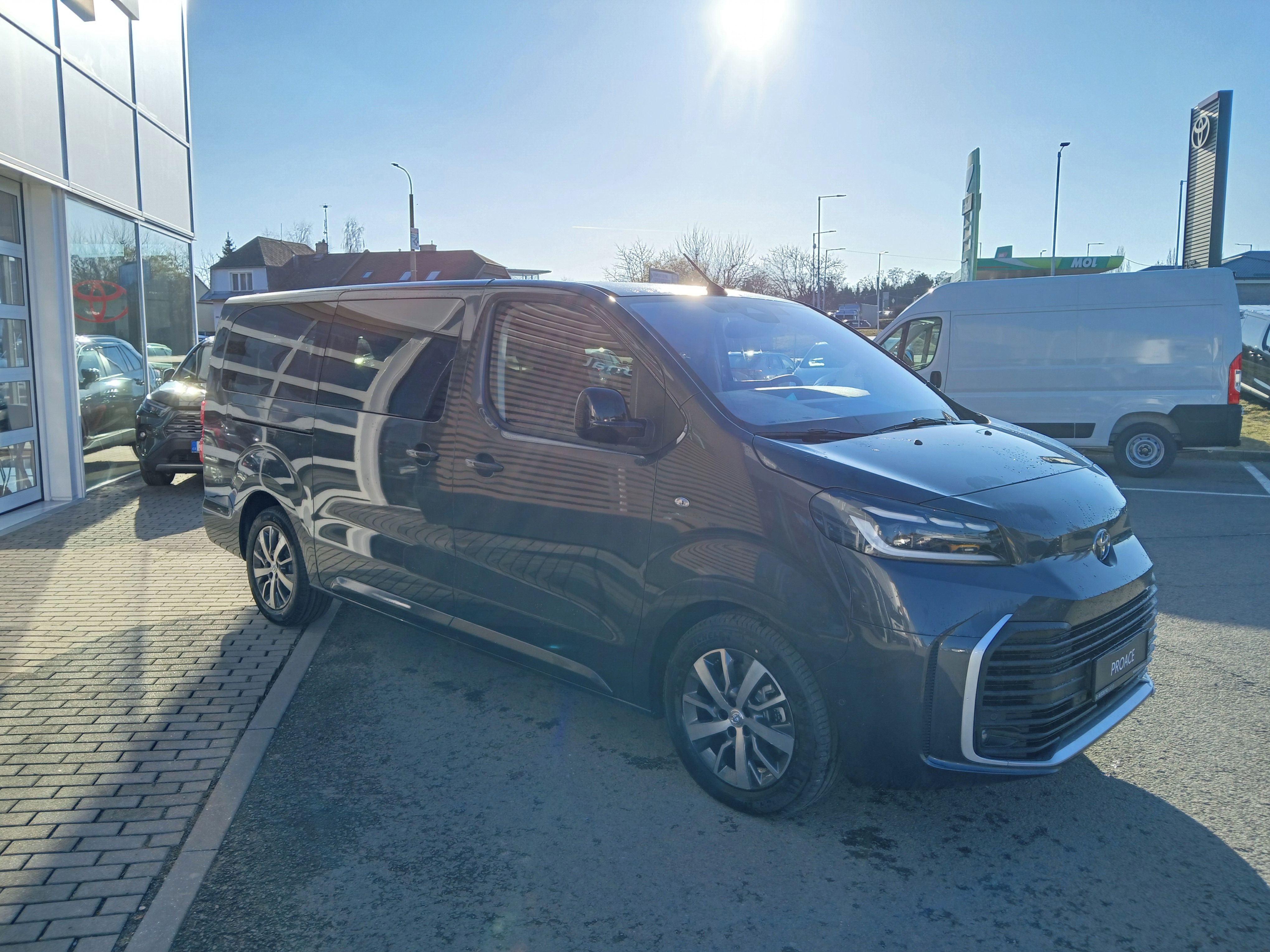Toyota Proace Verso, 2.2L Business Comfort TAŽNÉ - fotka 3