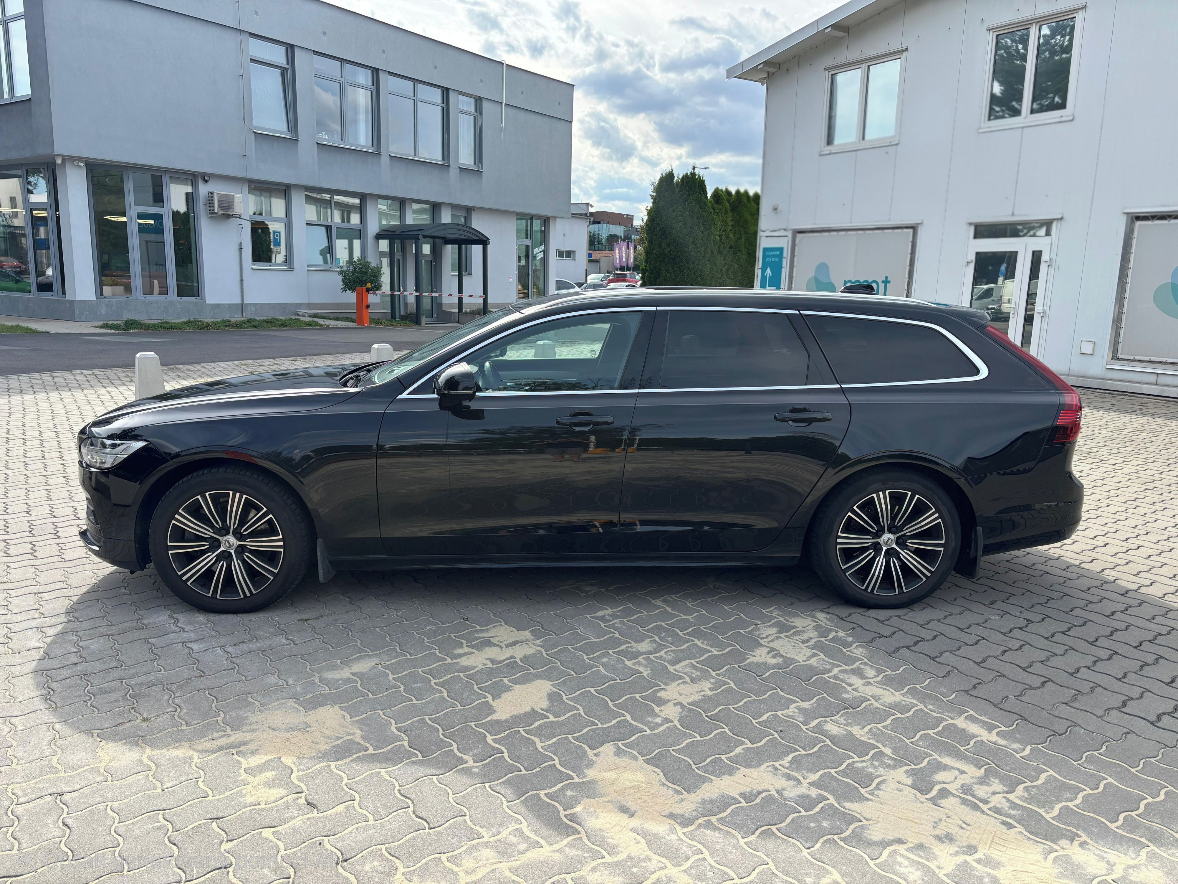 Volvo V90, VOLVO V90  Momentum Plus - fotka 4