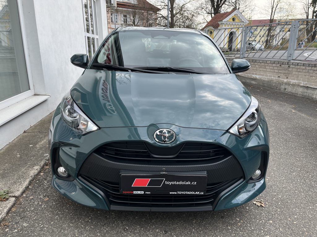 Toyota Yaris, 1.5L HEV116 CVT Comfort - fotka 2