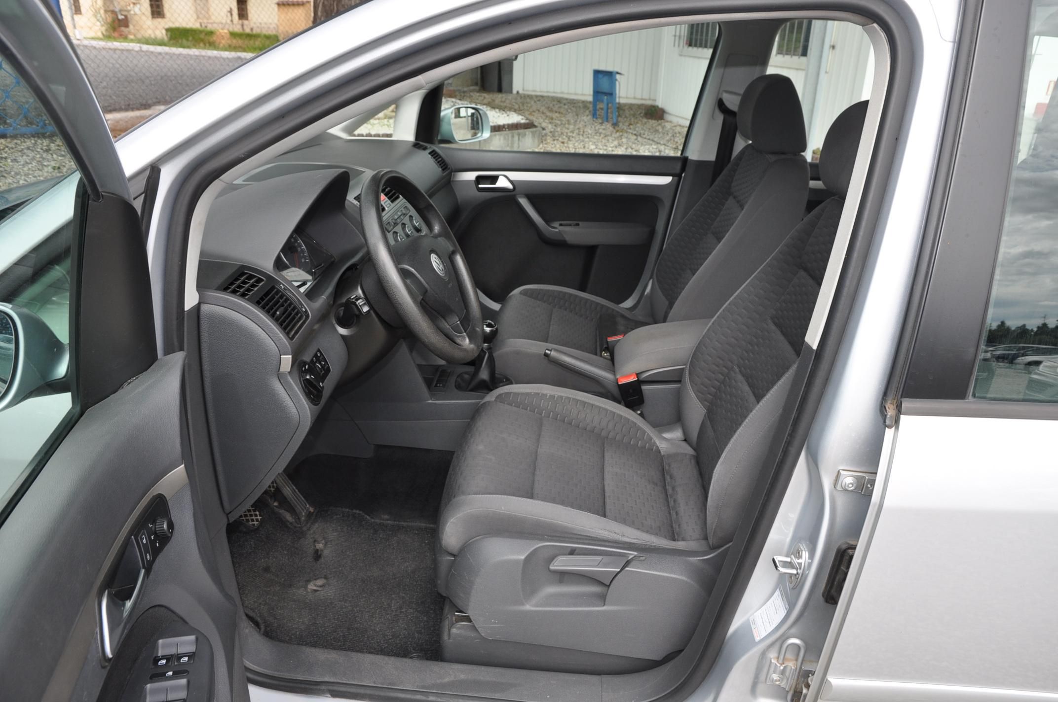 Volkswagen Touran, 1.9TDi 77kW 7.míst - fotka 6