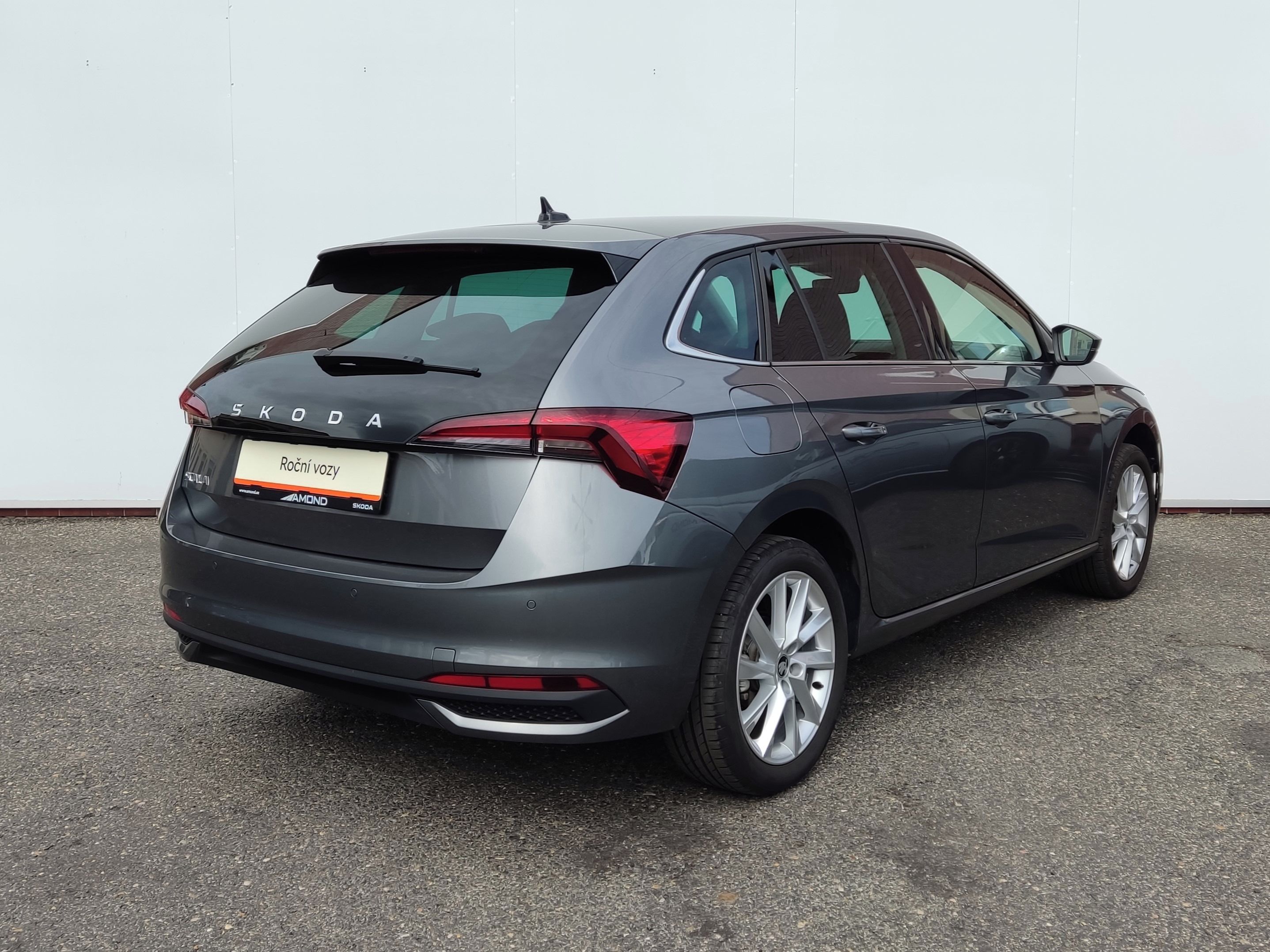 Škoda Scala, 1.0TSI 85 kW DSG Top Selection - fotka 2