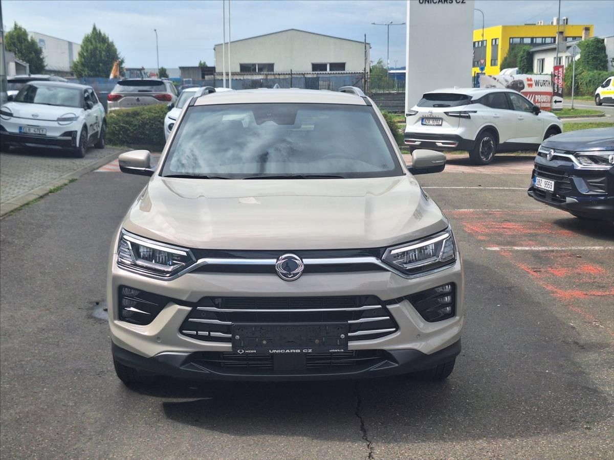SsangYong Korando, 1,5 GDI 4WD  ČR+ventil.sedaček - fotka 2