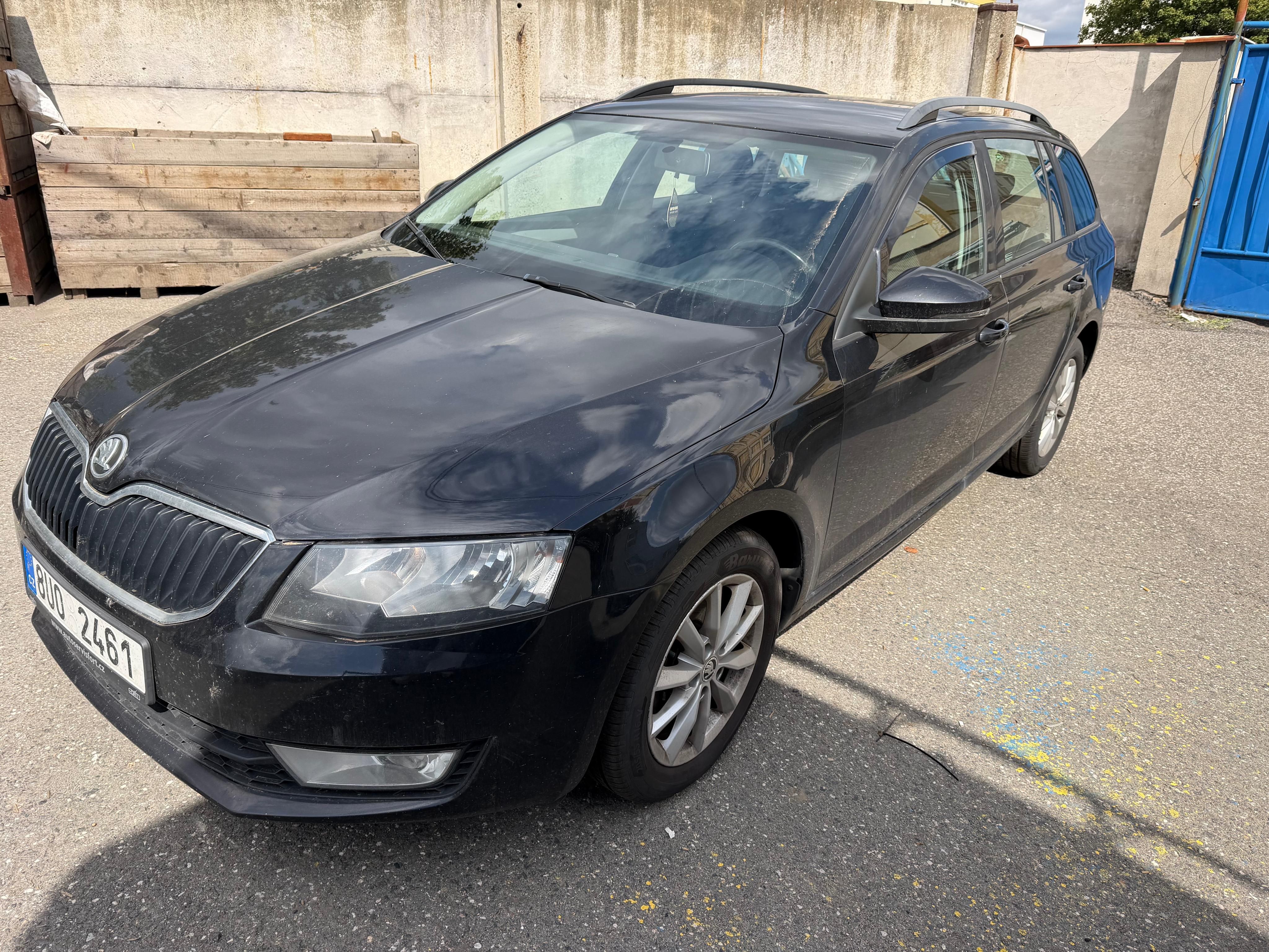 Škoda Octavia, 2.0 TDi, 110 kw, 6 kv. manuál - fotka 2