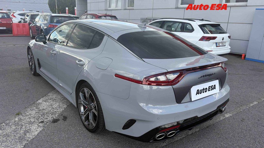 Kia Stinger, 3.3V6T-GDi - fotka 2