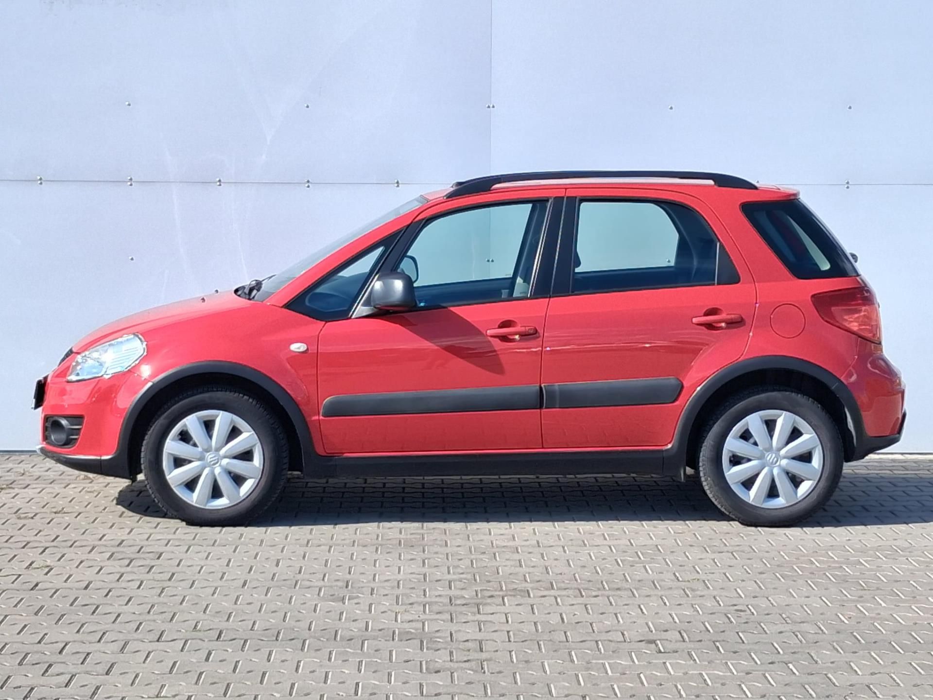 Suzuki SX4, 1.6 VVT 88Kw - fotka 3