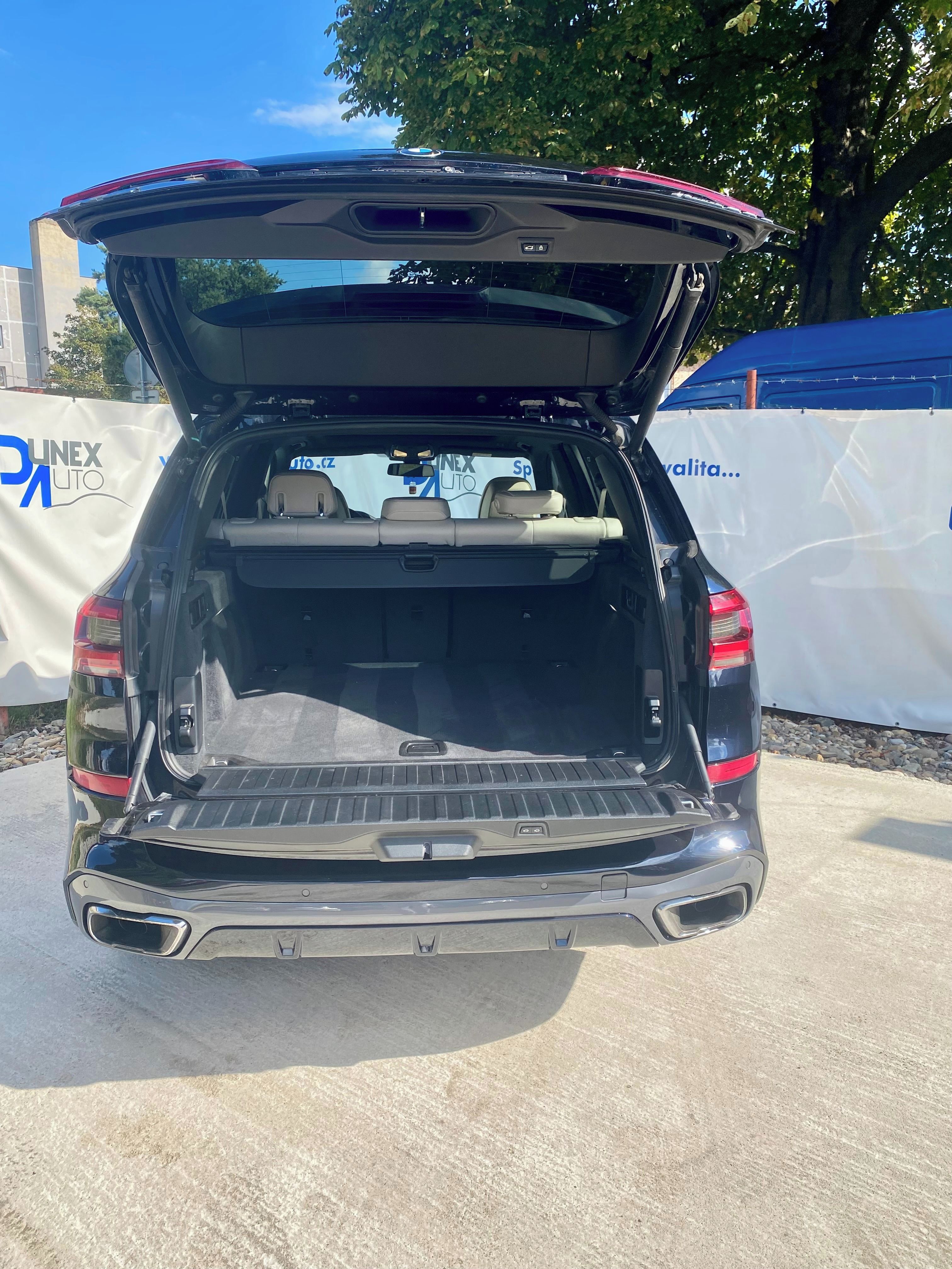 BMW X5, XDRIVE 30D, 195 kW, MPAKET - fotka 4