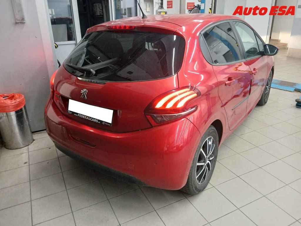 Peugeot 208, 1.2PT,2.maj,ČR,Active,AC - fotka 2