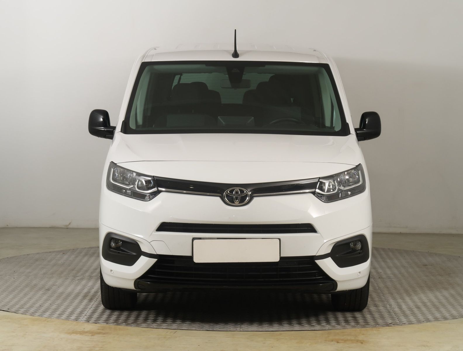 Toyota Proace City Verso, Maxi 1.5 D-4D, Shuttle, 7Míst - fotka 2