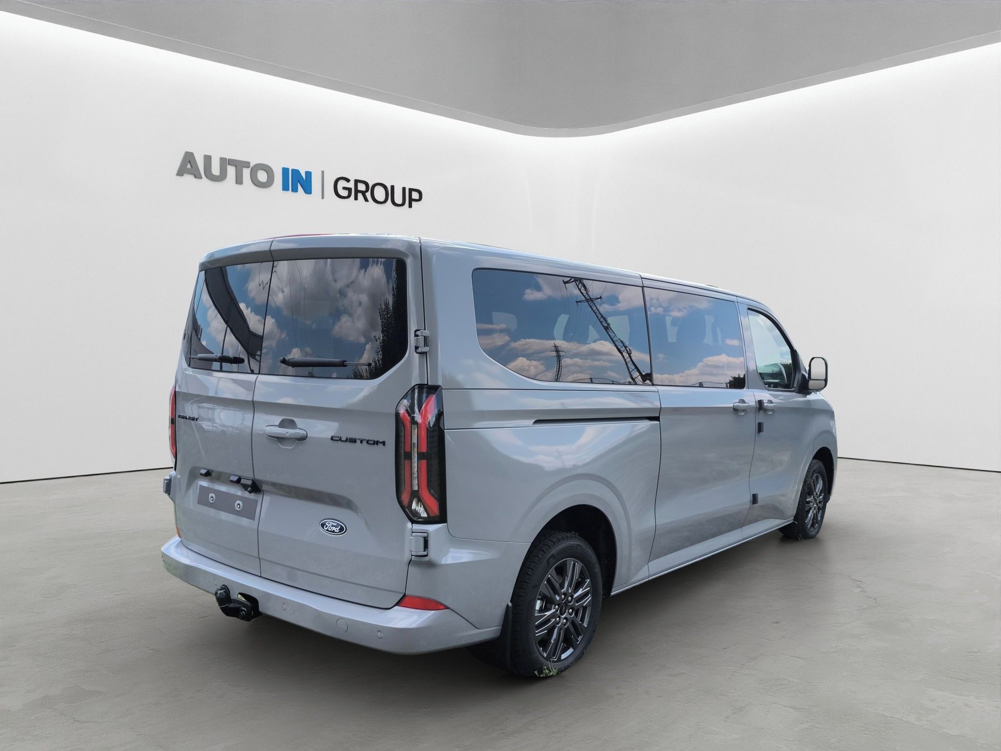 Ford Transit Custom, kombi 2.0 TDI L2 Limited 100kW - fotka 6