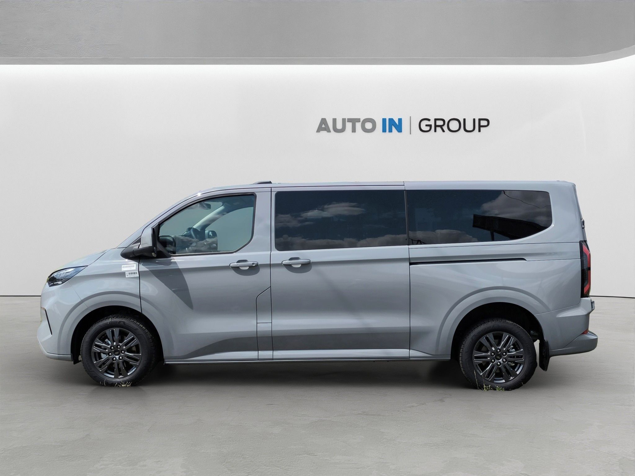 Ford Transit Custom, kombi 2.0 TDI L2 Limited 100kW - fotka 3