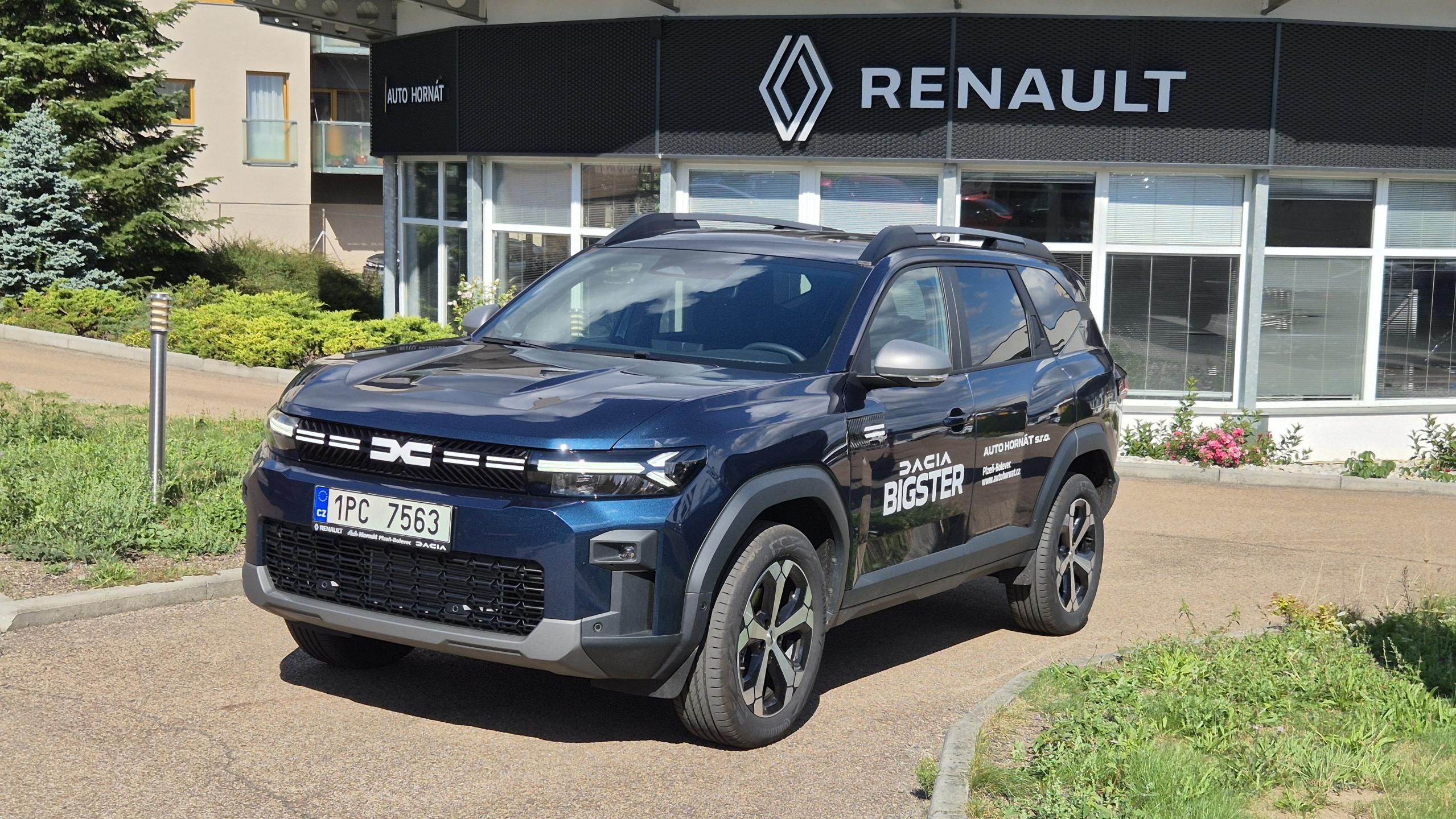 Dacia Bigster, Journey hybrid 155