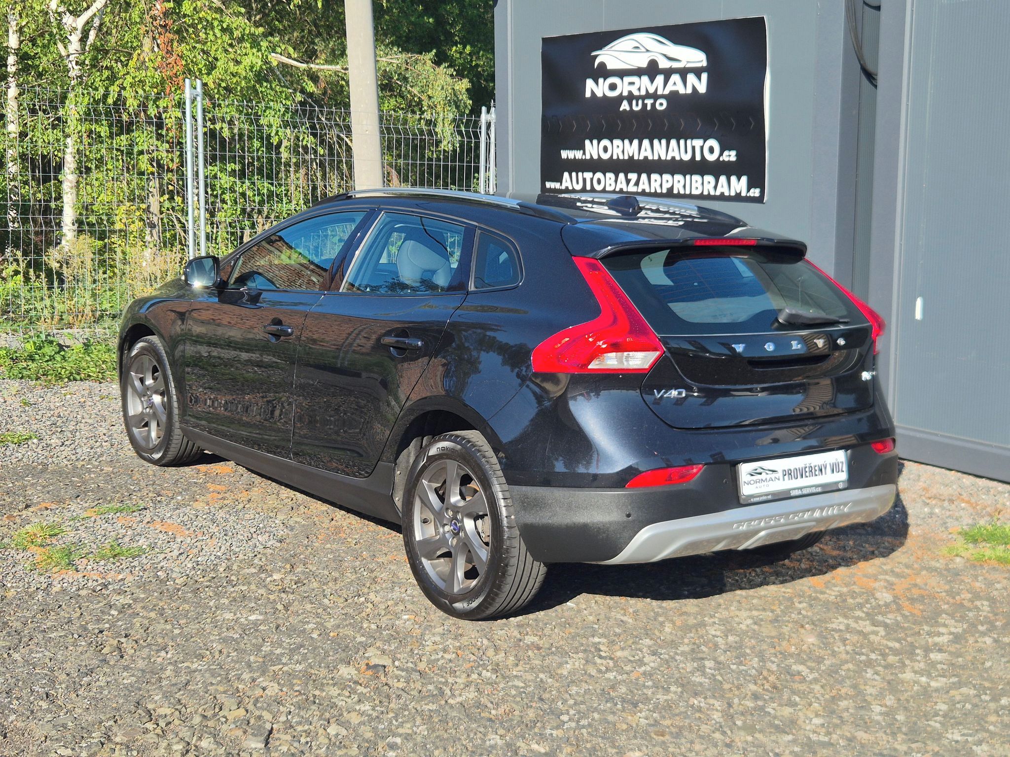 Volvo V40, 1.6D 84kw CROSS COUNTRY, tažné - fotka 5
