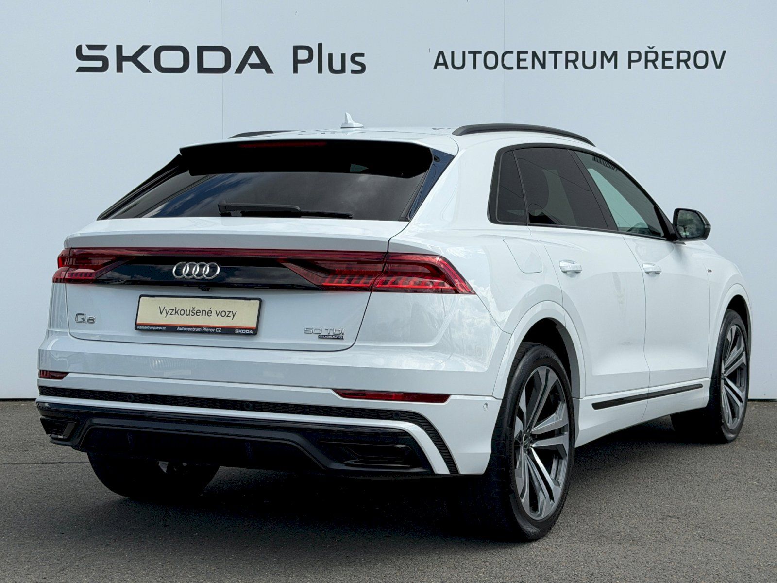 Audi Q8, 50 TDI 210kW Quattro S-LINE - fotka 2
