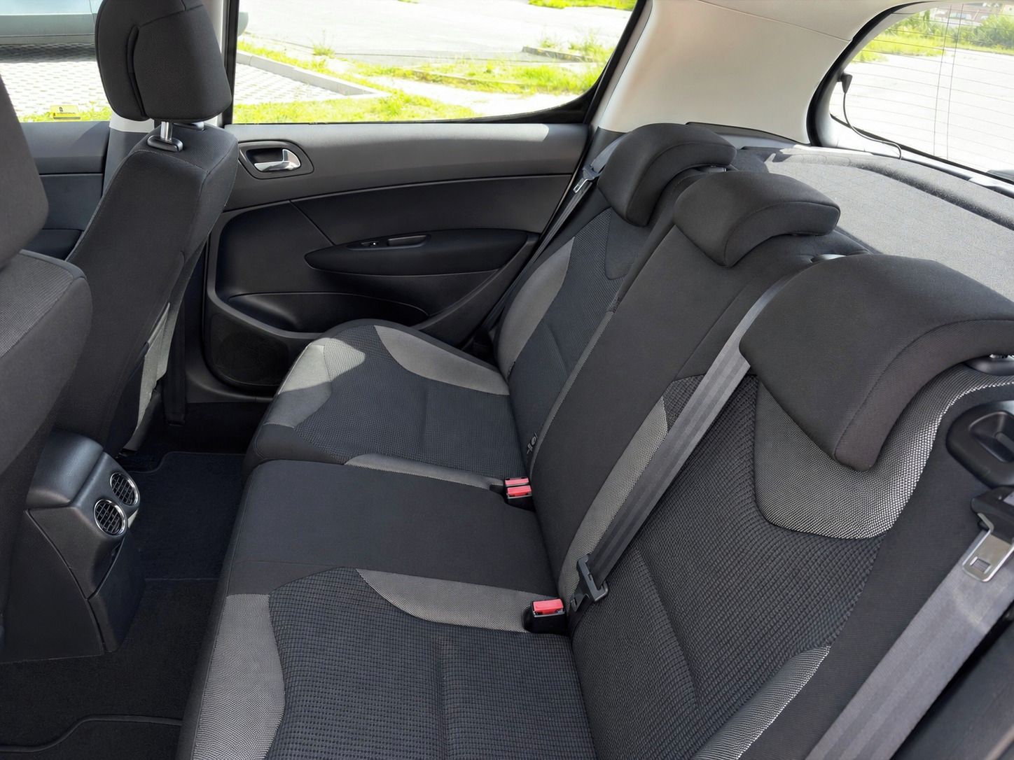 Peugeot 308, 1.6 VTi, 88 Kw - fotka 4