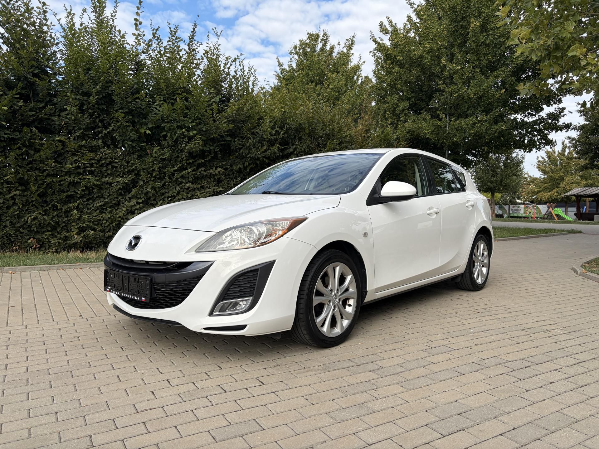 Mazda 3, 1.6 90th Anniversary - fotka 4