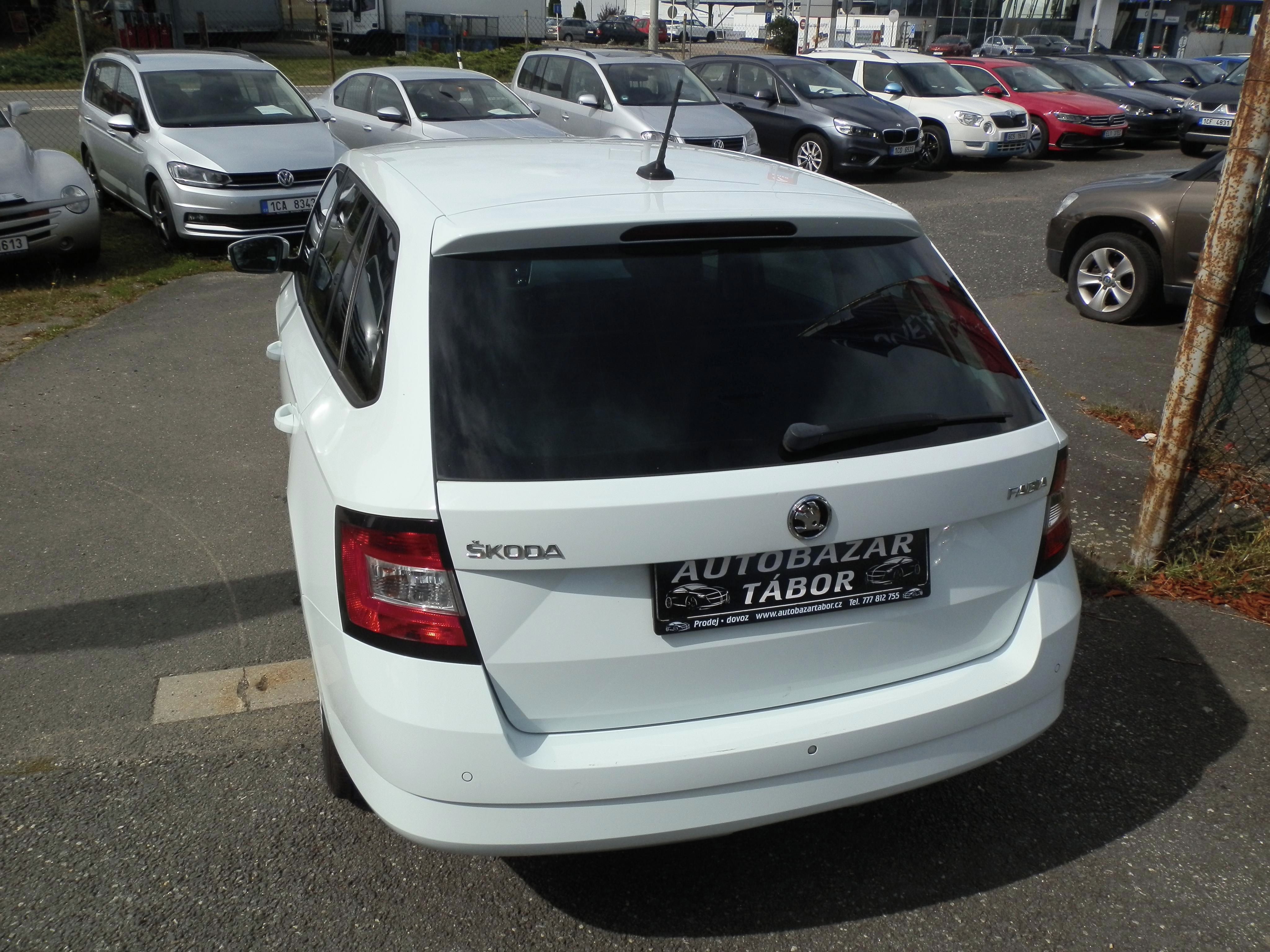 Škoda Fabia, 1.4 TDI Ambition,ALU,NAVI,AC - fotka 4