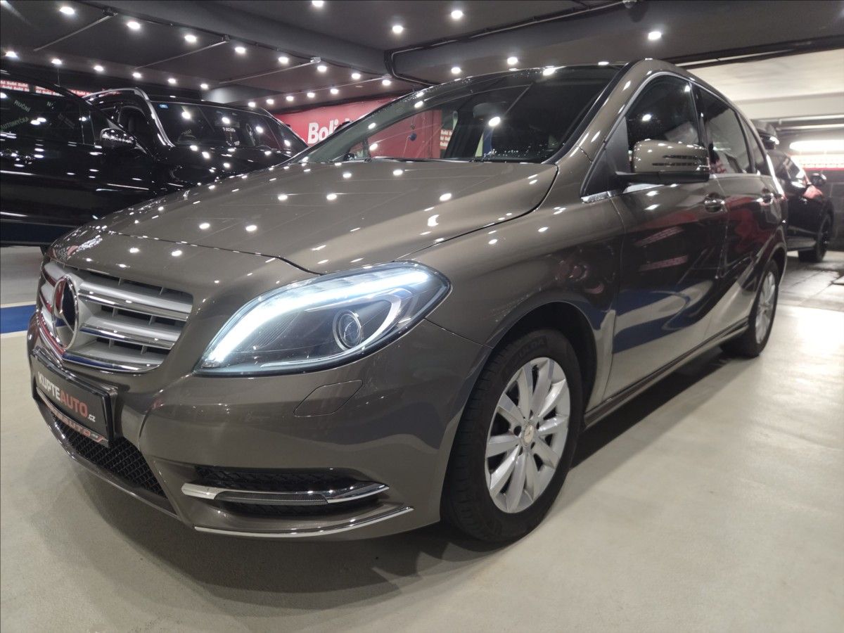 Mercedes-Benz Třídy B, 1,6 i + Zimní Alu !  Elegance
