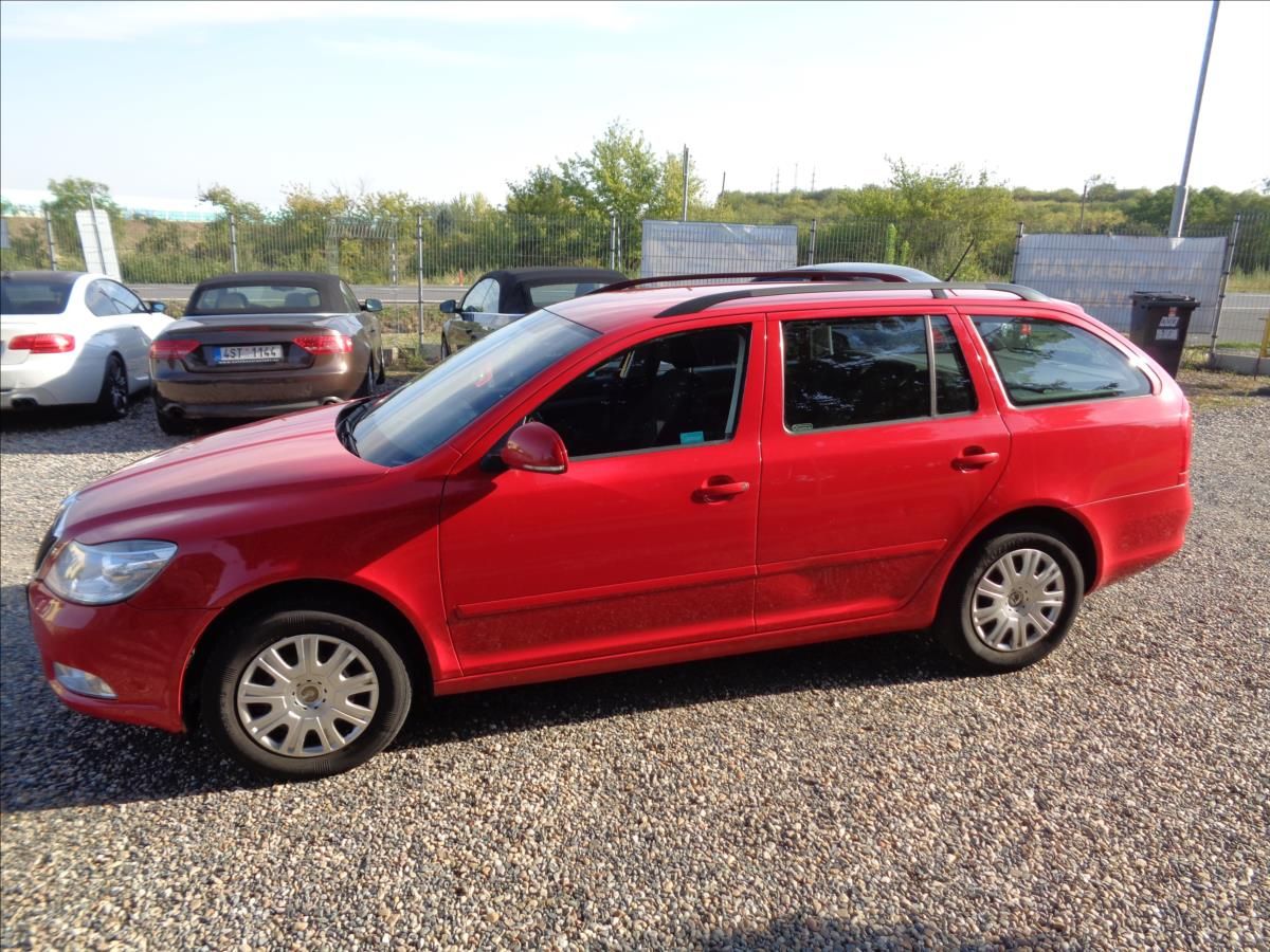 Škoda Octavia, 1,6 - fotka 4