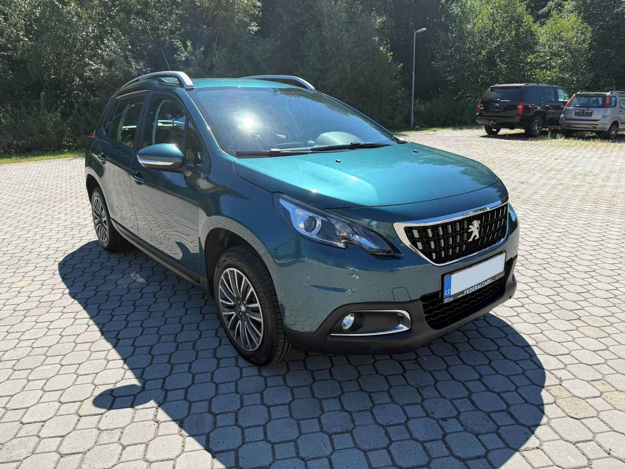Peugeot 2008, 1,2 PureTech, ČR, 20 tis.km - fotka 3