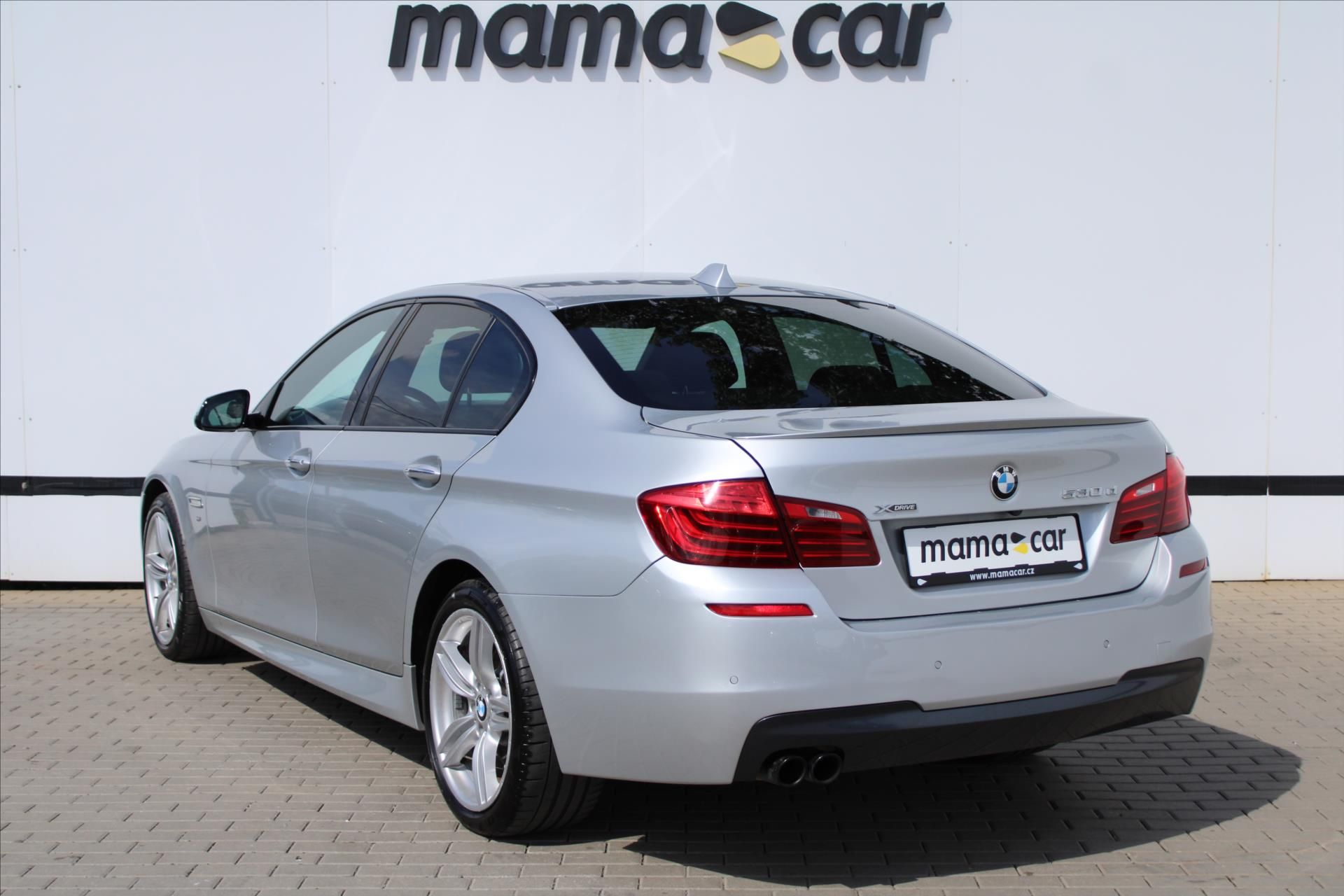 BMW Řada 5, 530d xDrive 190kW M PAKET ČR - fotka 5