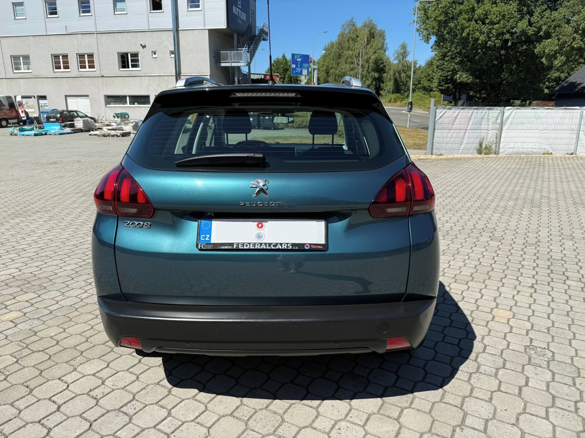 Peugeot 2008, 1,2 PureTech, ČR, 20 tis.km - fotka 6