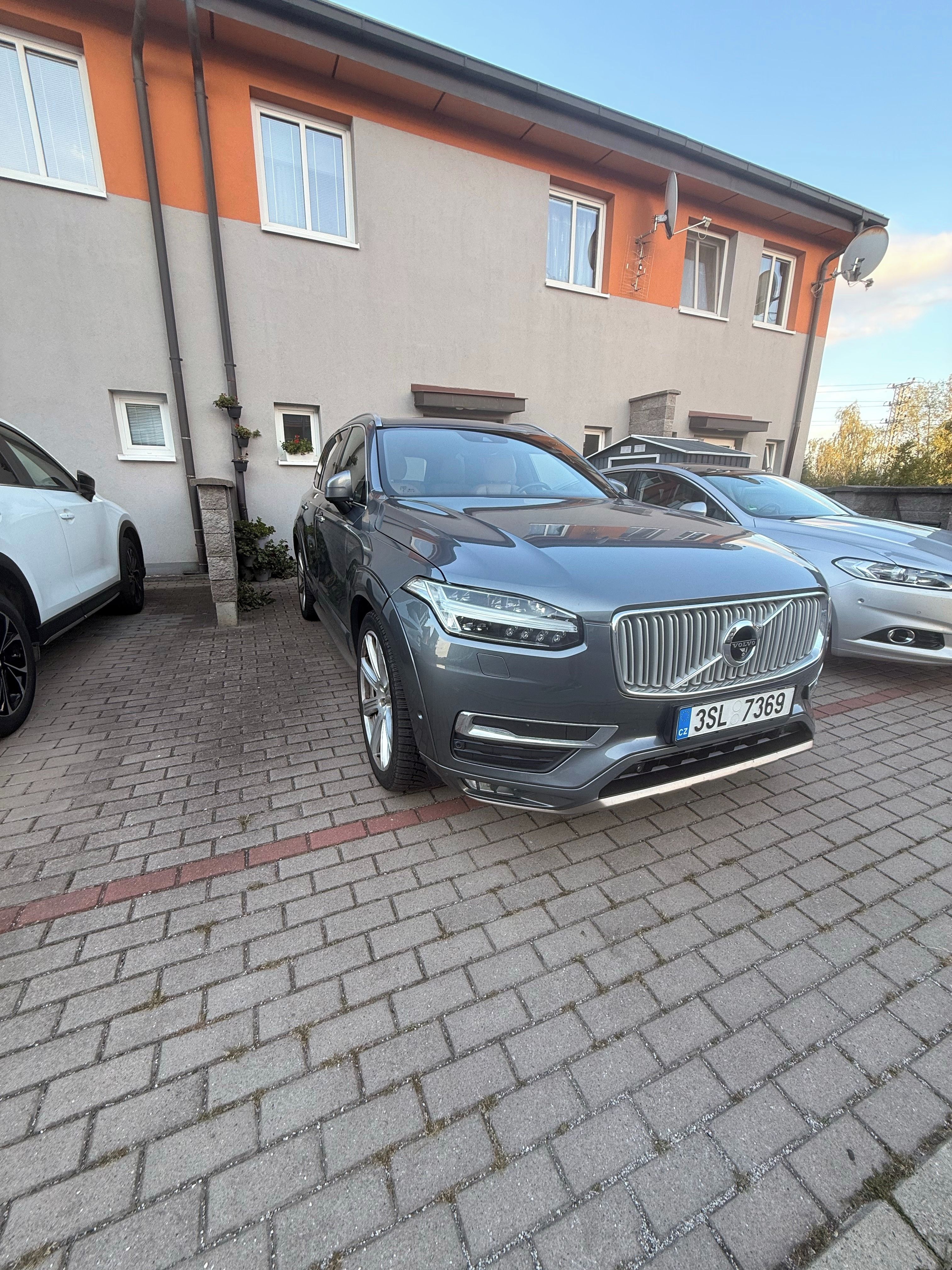 Volvo XC90, Volvo XC90 D5 AWD Drive E