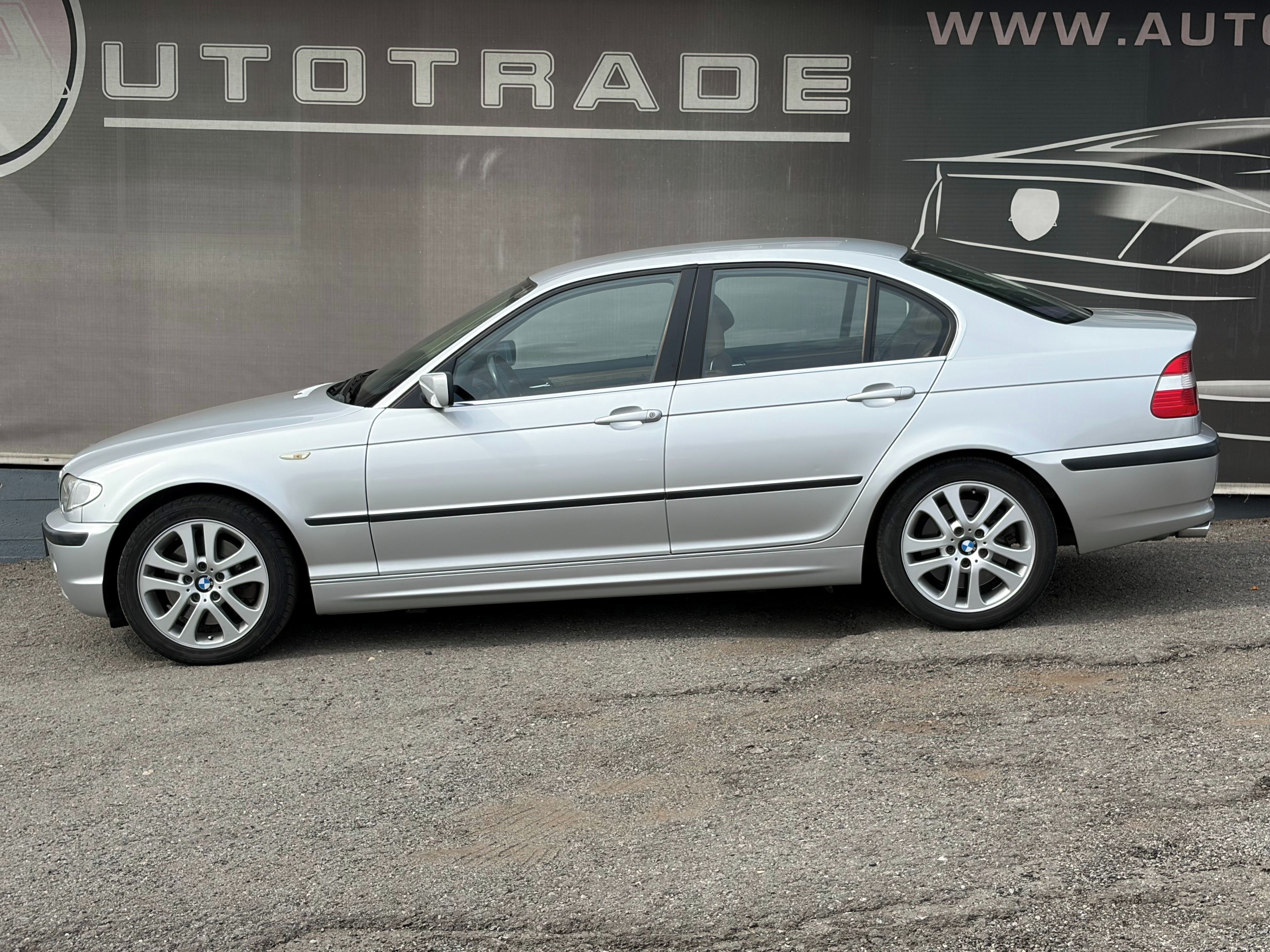 BMW Řada 3, 330Xi, ČR, AUTOMAT,64tis.KM !! - fotka 2