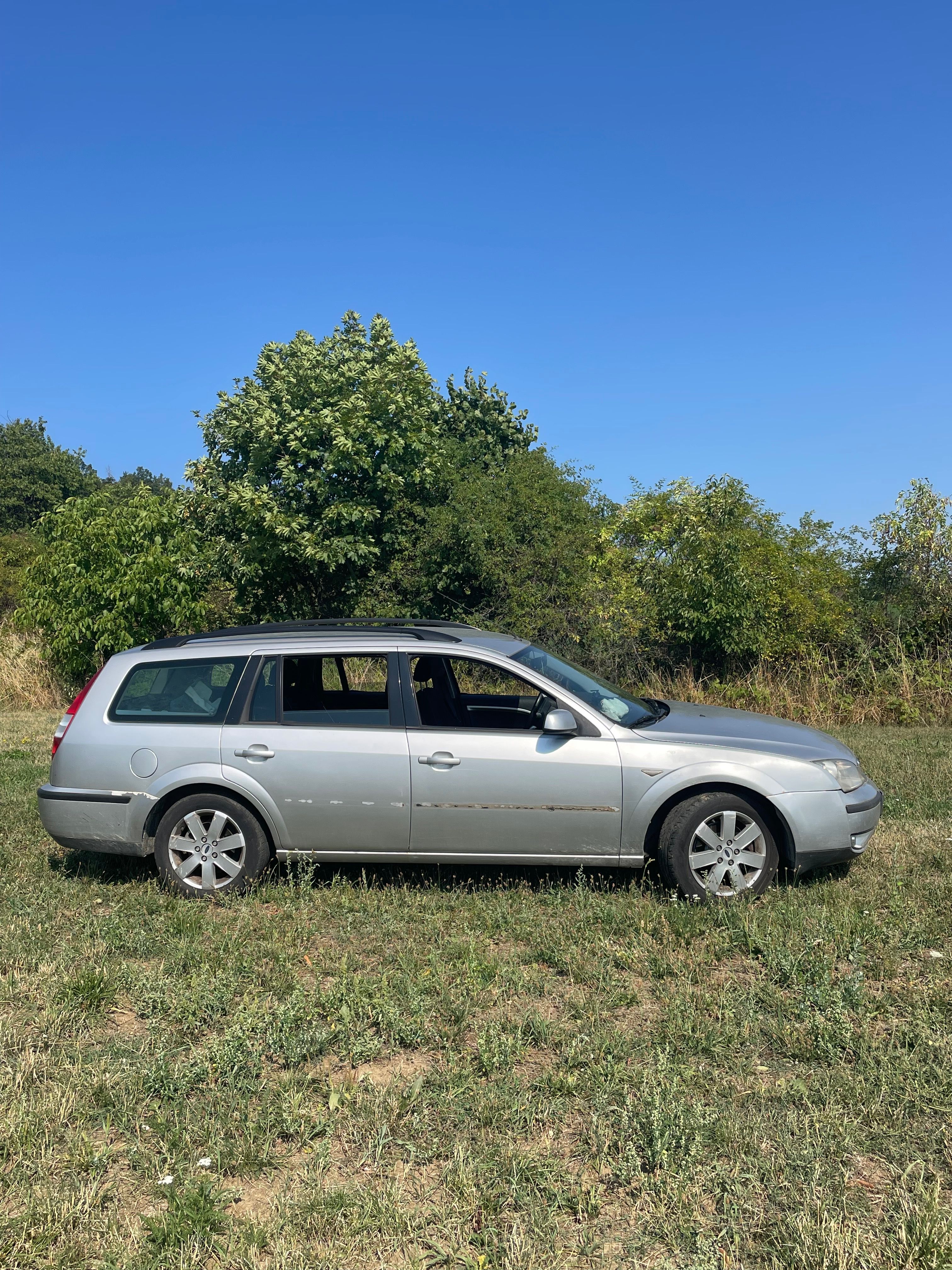 Ford Mondeo - fotka 4