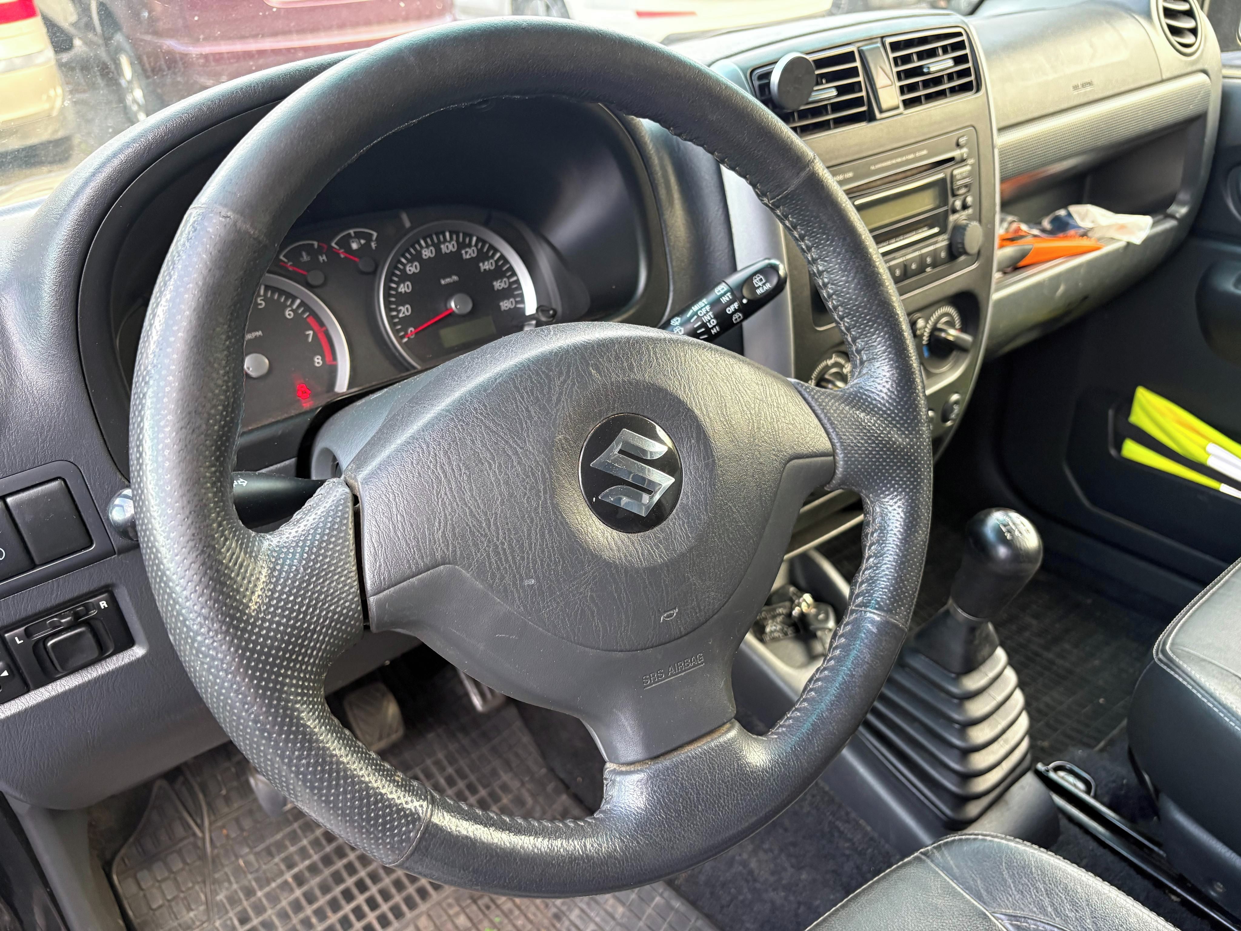 Suzuki Jimny - fotka 5