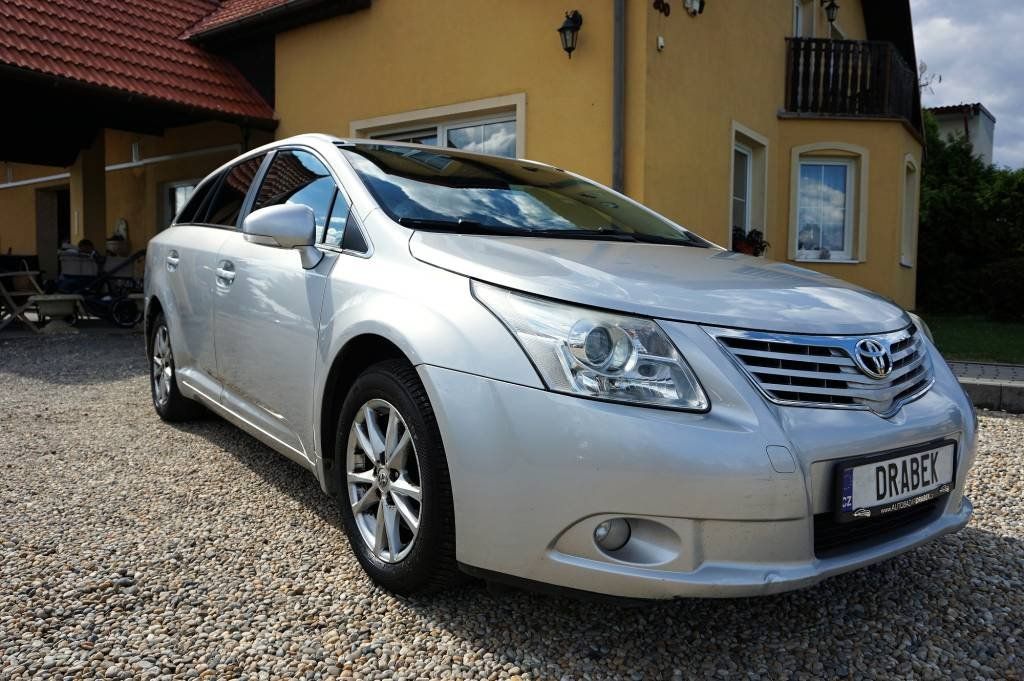 Toyota Avensis, 2,0 D-4D 93 kW