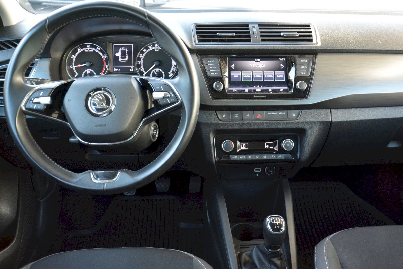Škoda Fabia, Combi 1.0 TSI 70 kW Style PLUS - fotka 5