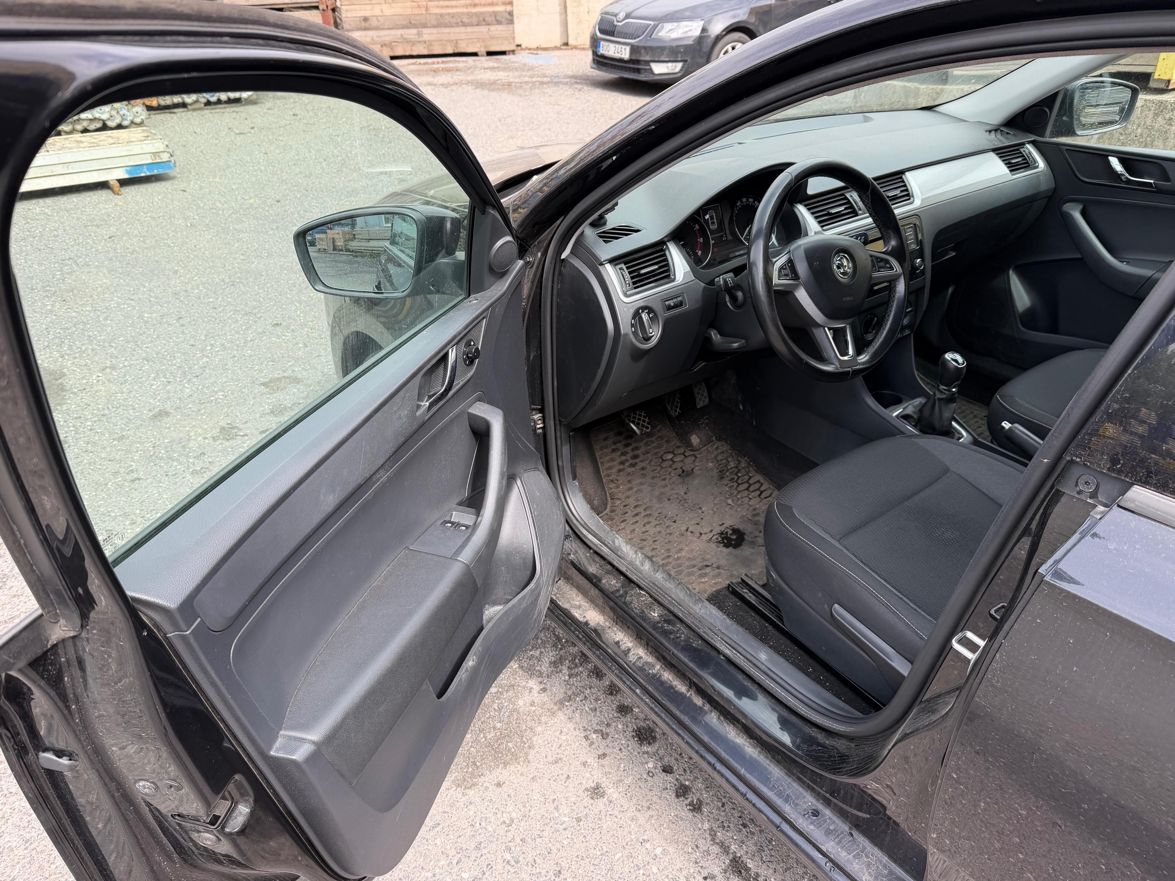 Škoda Rapid, 1.2 TSi, 81 kw,sedan - fotka 5