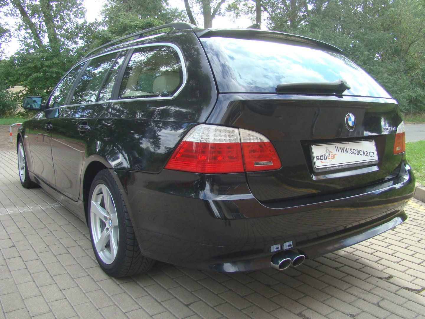 BMW Řada 5, 530d 173kW NAVI PROLOGIC - fotka 5