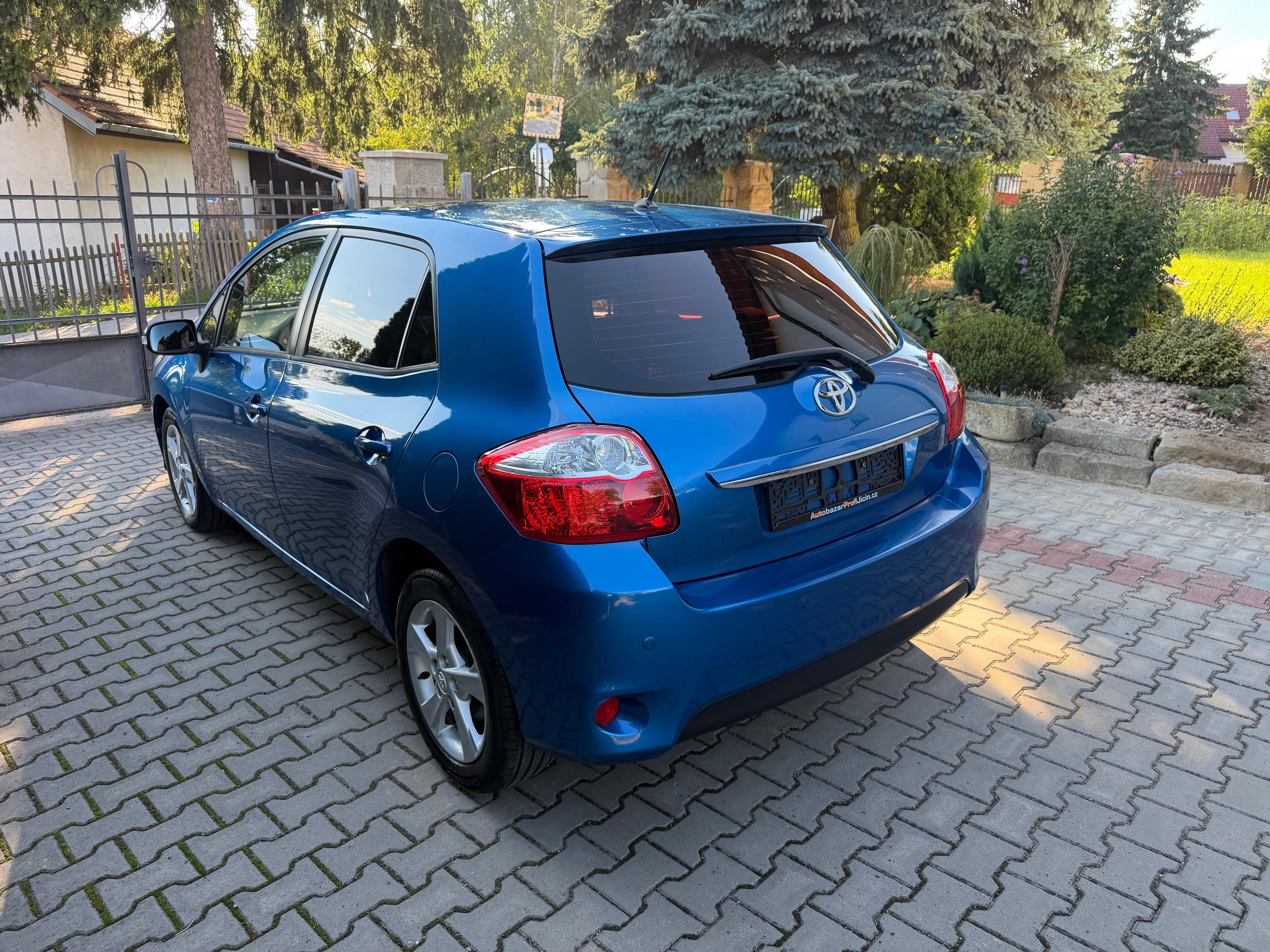 Toyota Auris, 1,6i /97kw klima serviska - fotka 6