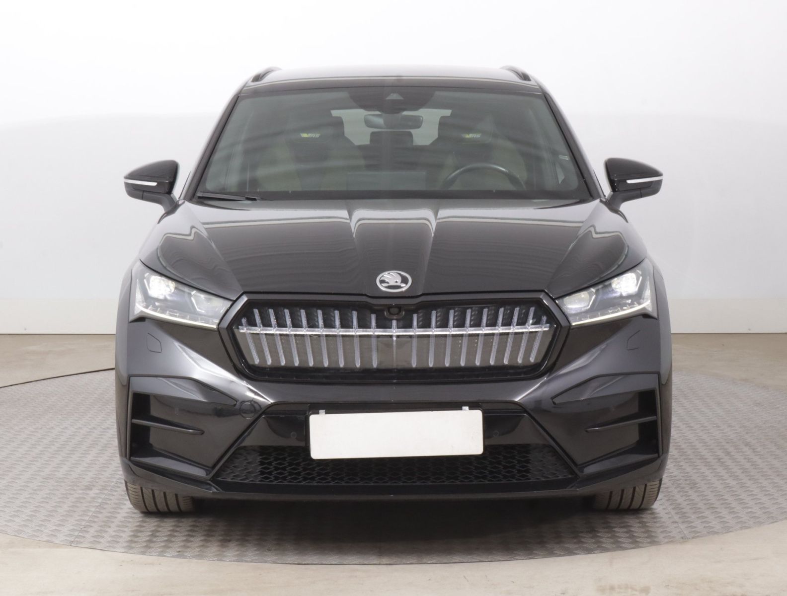 Škoda Enyaq iV, iV RS (82 kWh), SoH 90% - fotka 2
