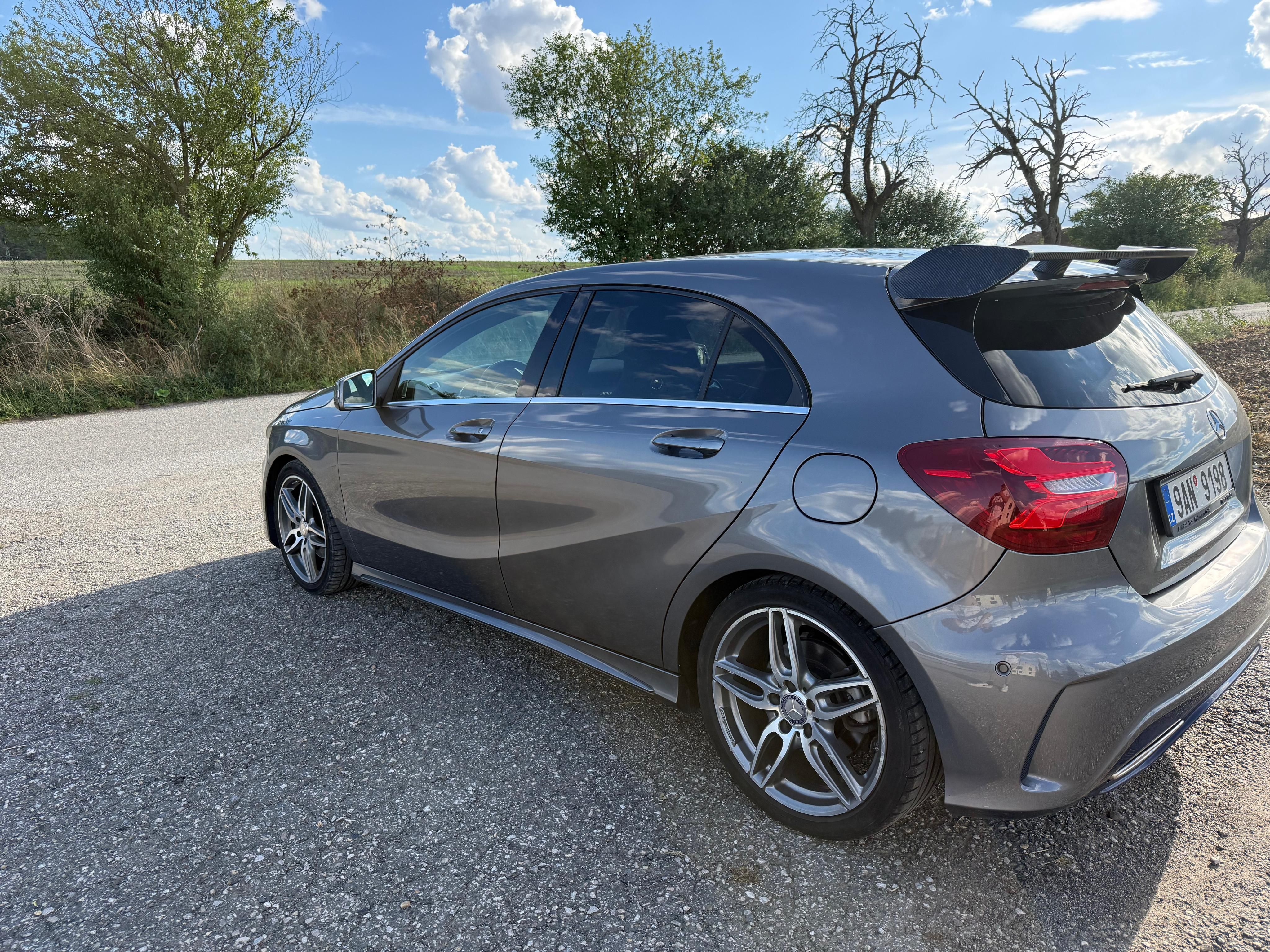 Mercedes-Benz Třídy A, 200d 4 MATIC AMG - fotka 5