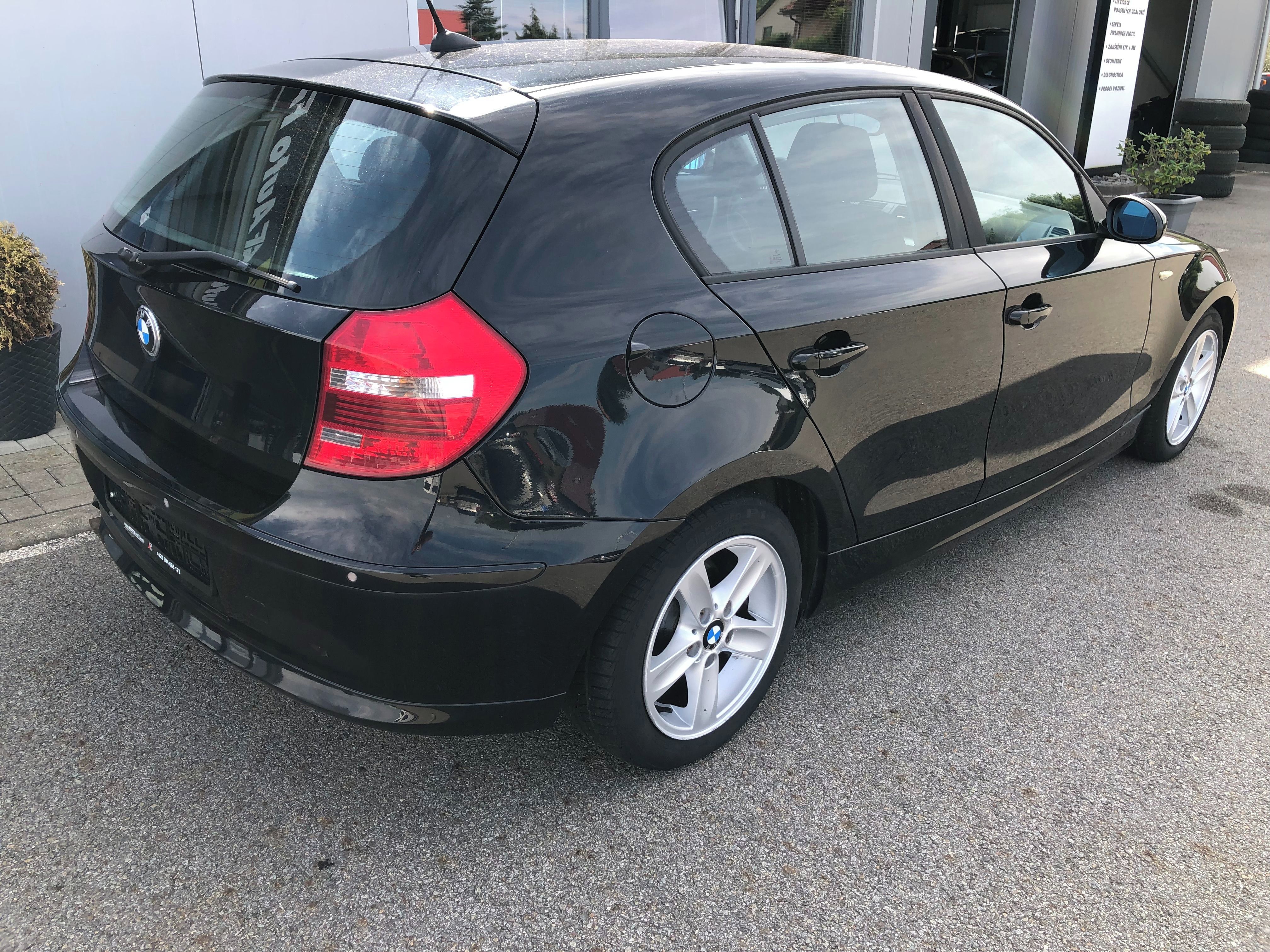 BMW Řada 1, 116i 5dveří nová STK + rozvody - fotka 5