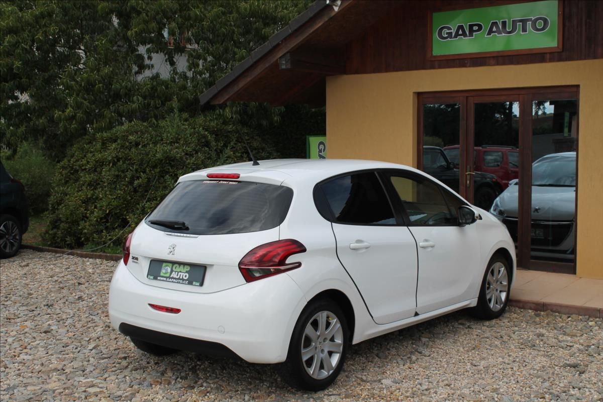 Peugeot 208, 1.6 HDi 55kW ČR - fotka 6
