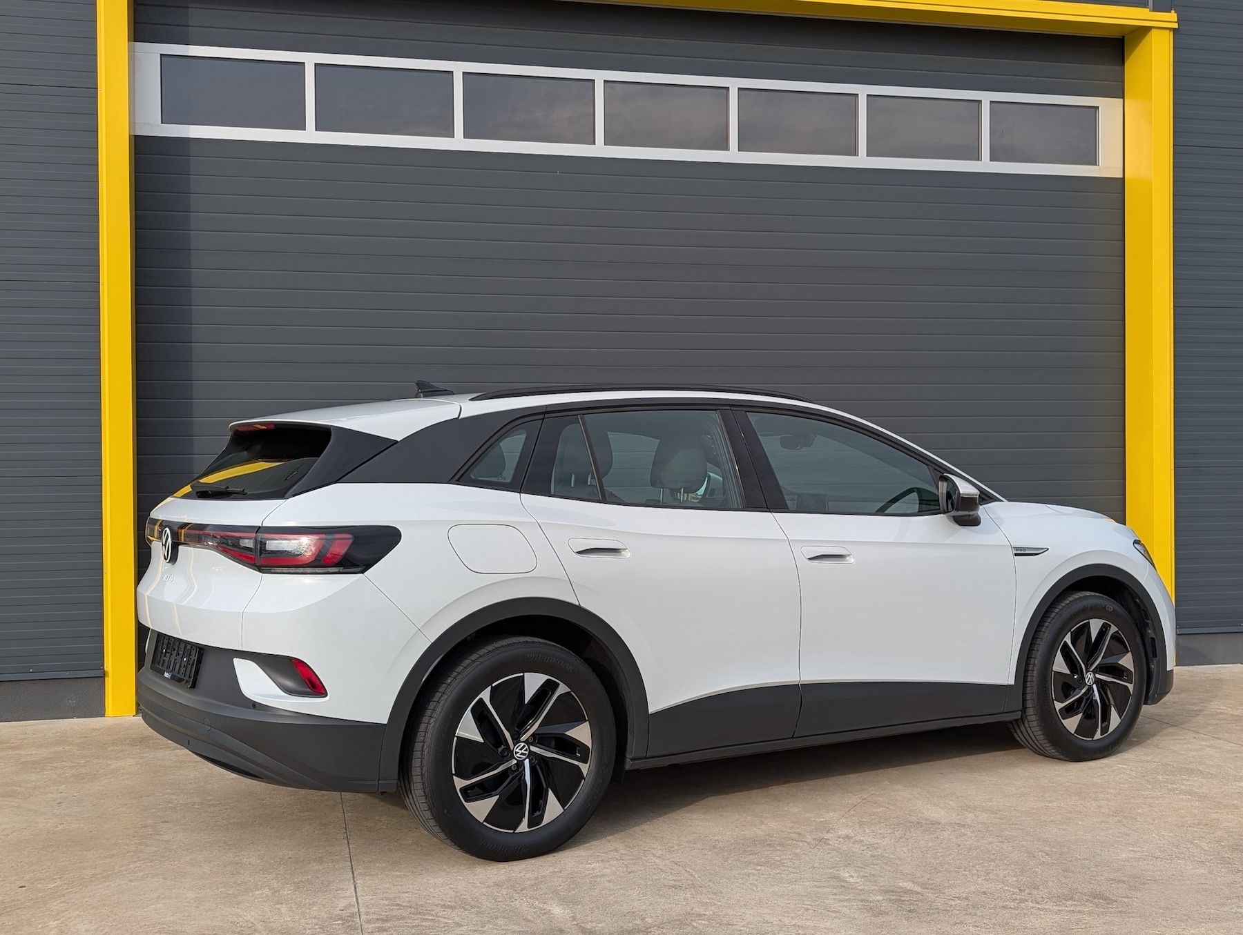 Volkswagen ID.4, 150 kW, LED, Keyless,360kamery - fotka 2