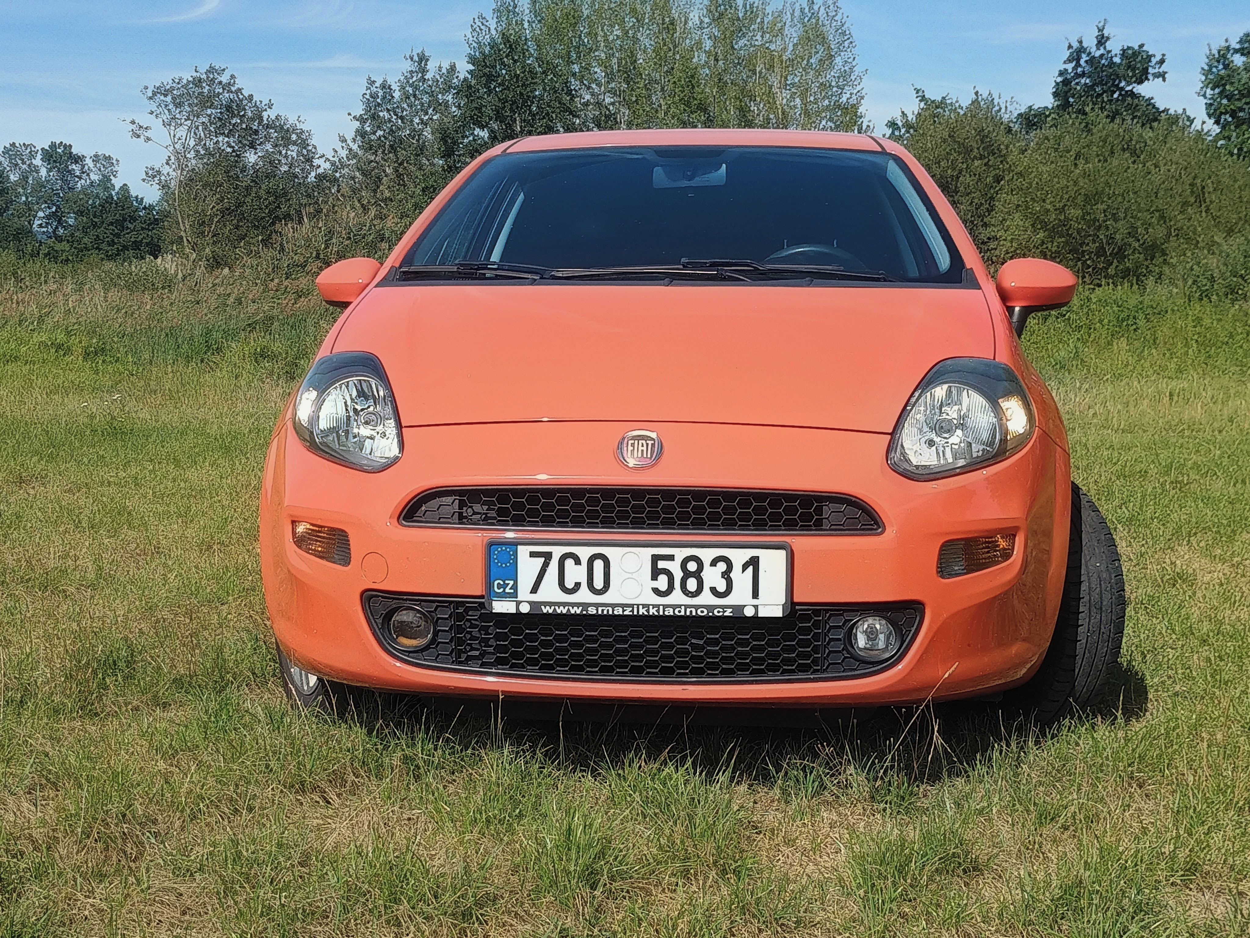 Fiat Punto, Zimní gumy, tažné zařízení - fotka 2
