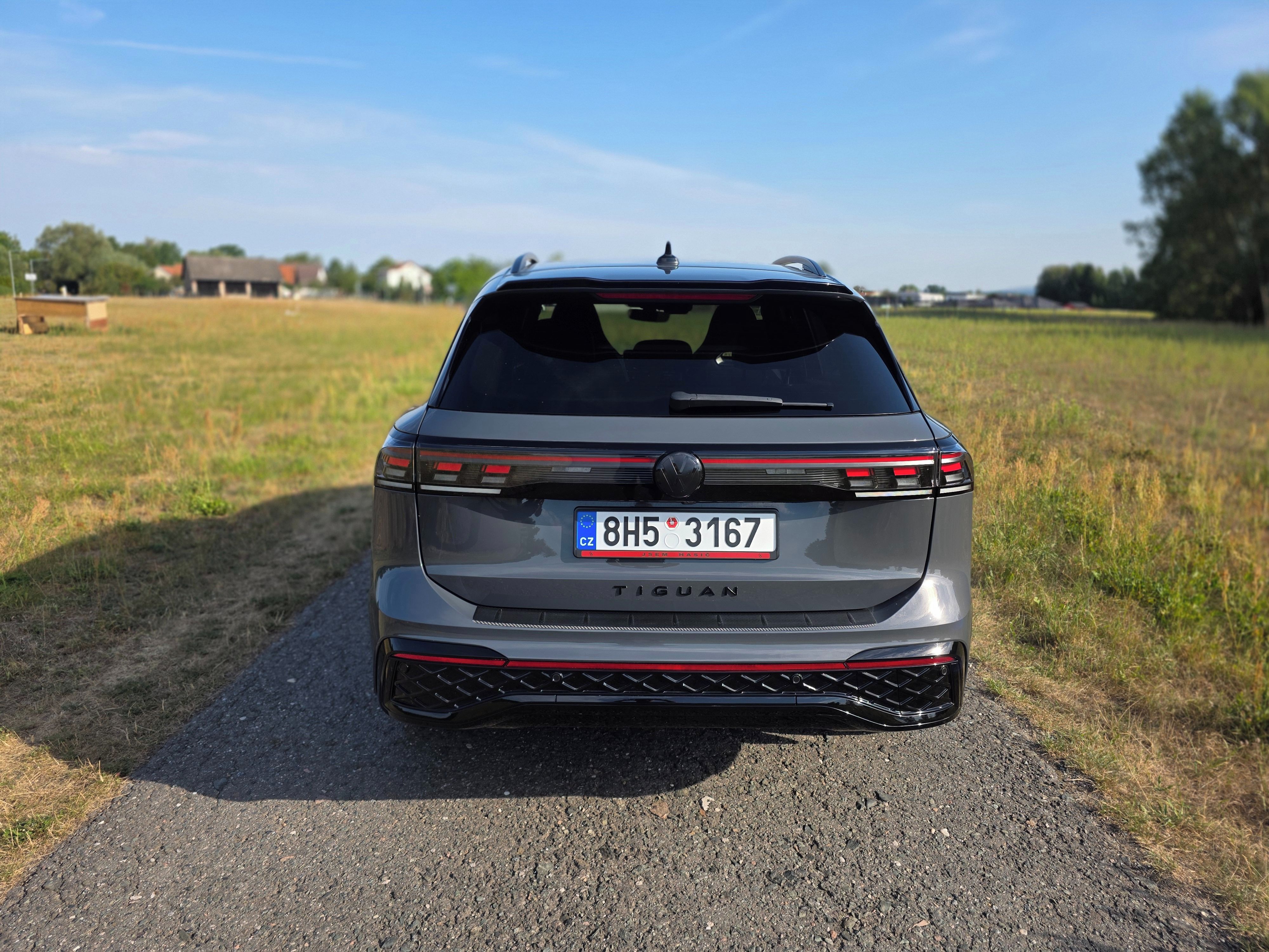 Volkswagen Tiguan - fotka 2