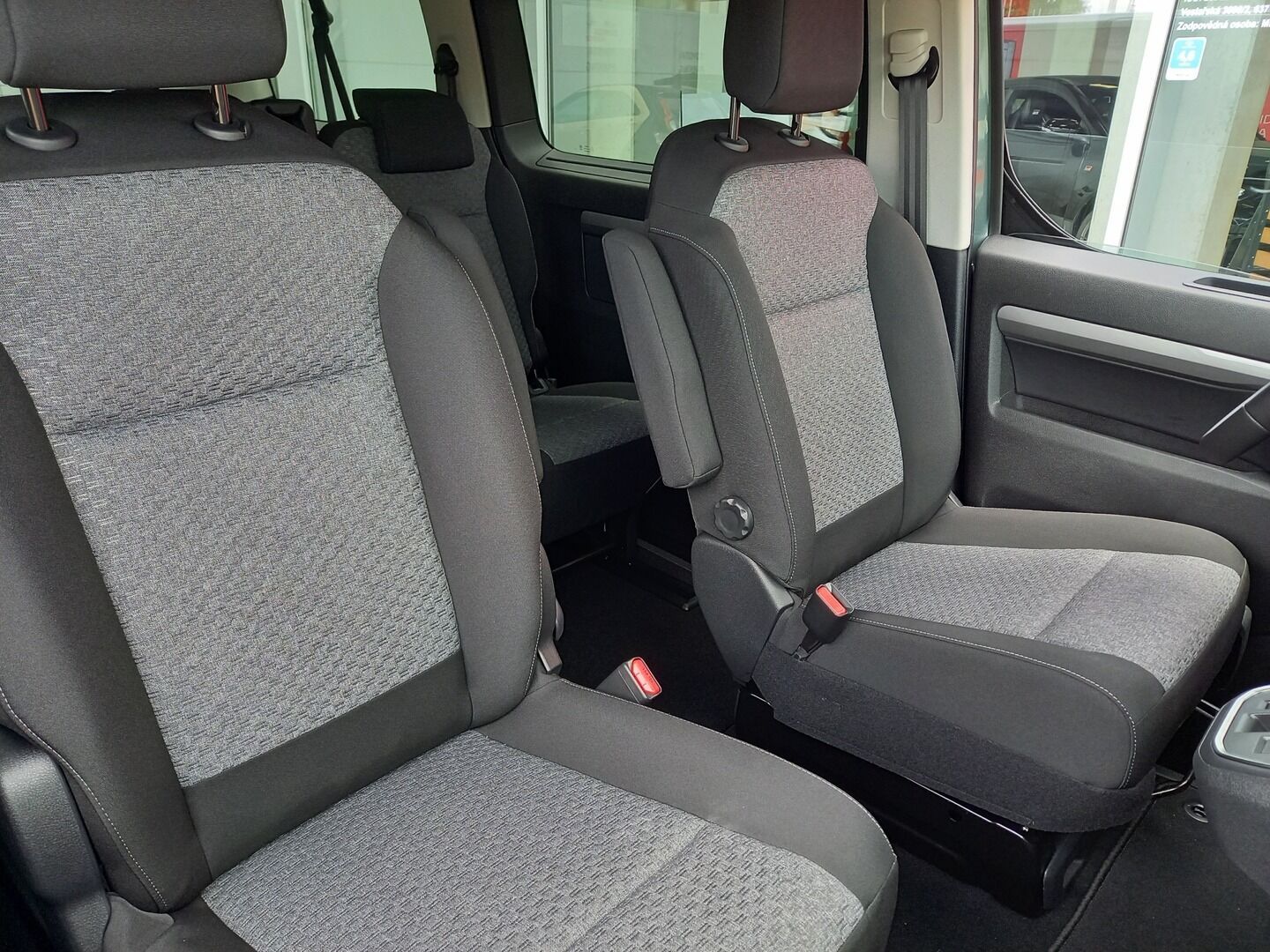 Toyota Proace Verso, Toyota Proace Verso 2,2 L2 - fotka 6