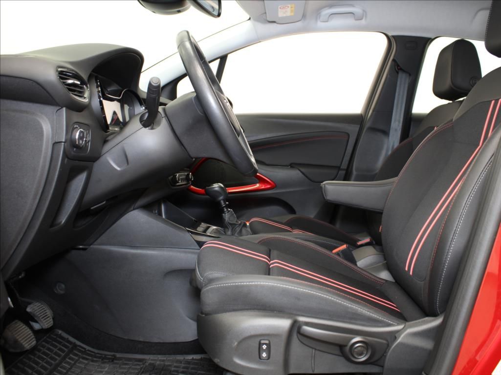 Opel Crossland, 1,2 Turbo 96kW 70tkm. 1.maj.ČR - fotka 6