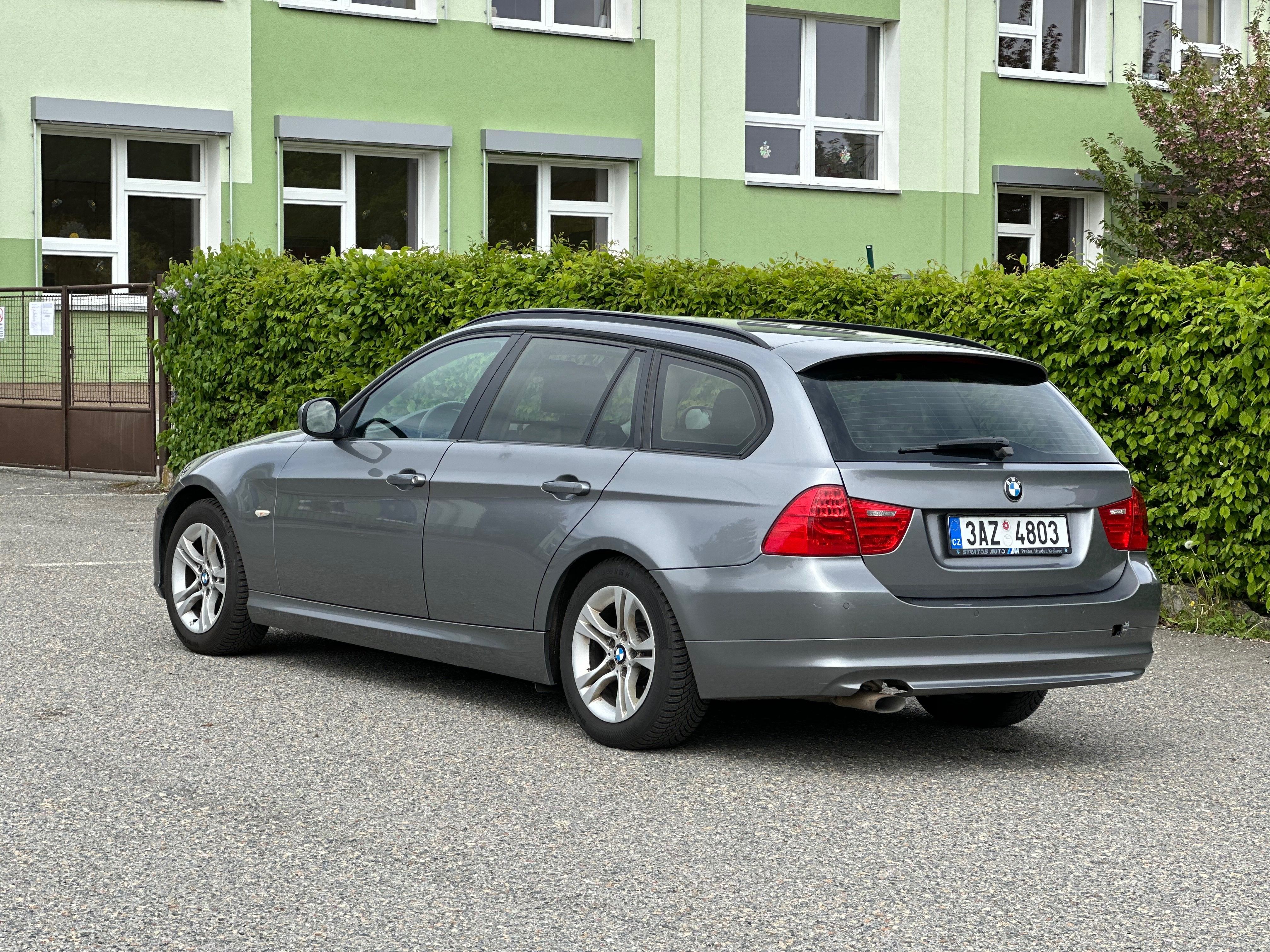 BMW Řada 3, BMW 318d Touring (E91) - fotka 6