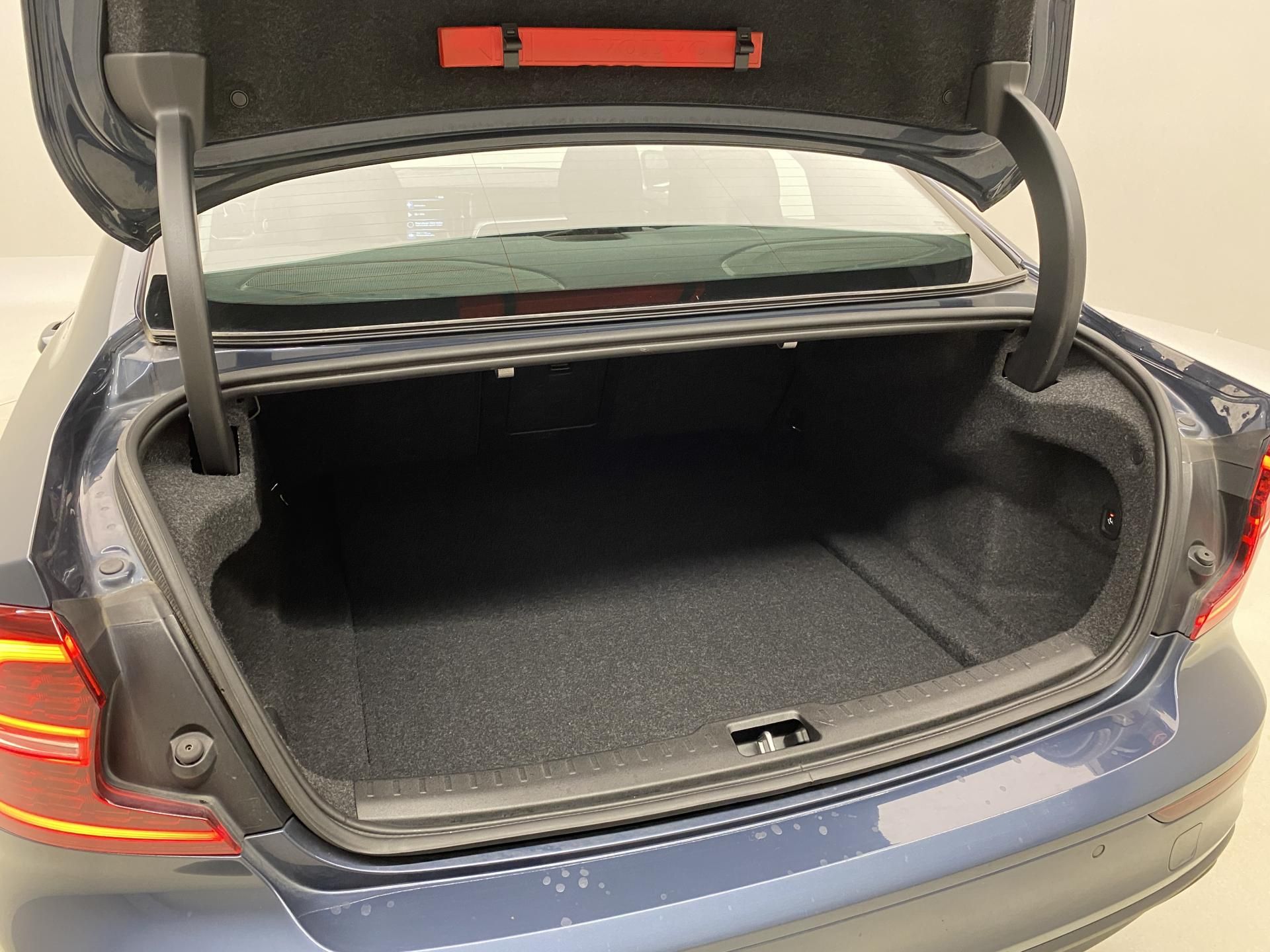 Volvo S60, T4 MOMENTUM AUT - fotka 6